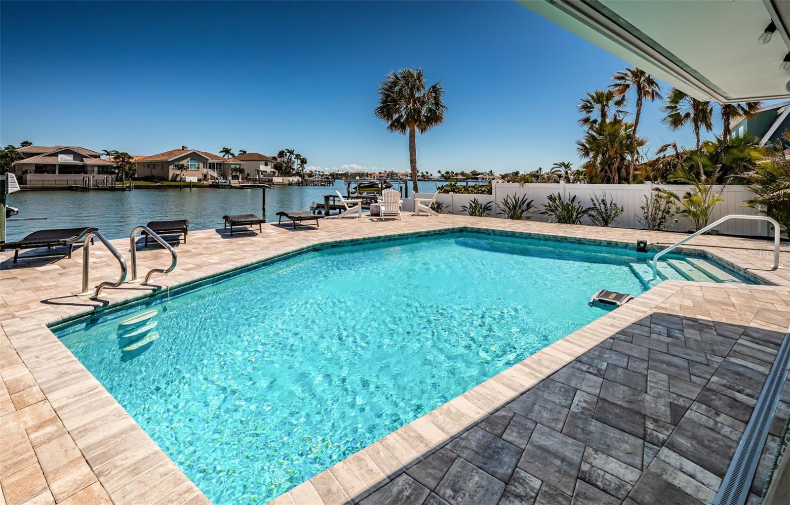 2180 DOLPHIN BLVD S, ST PETERSBURG, FL, 33707