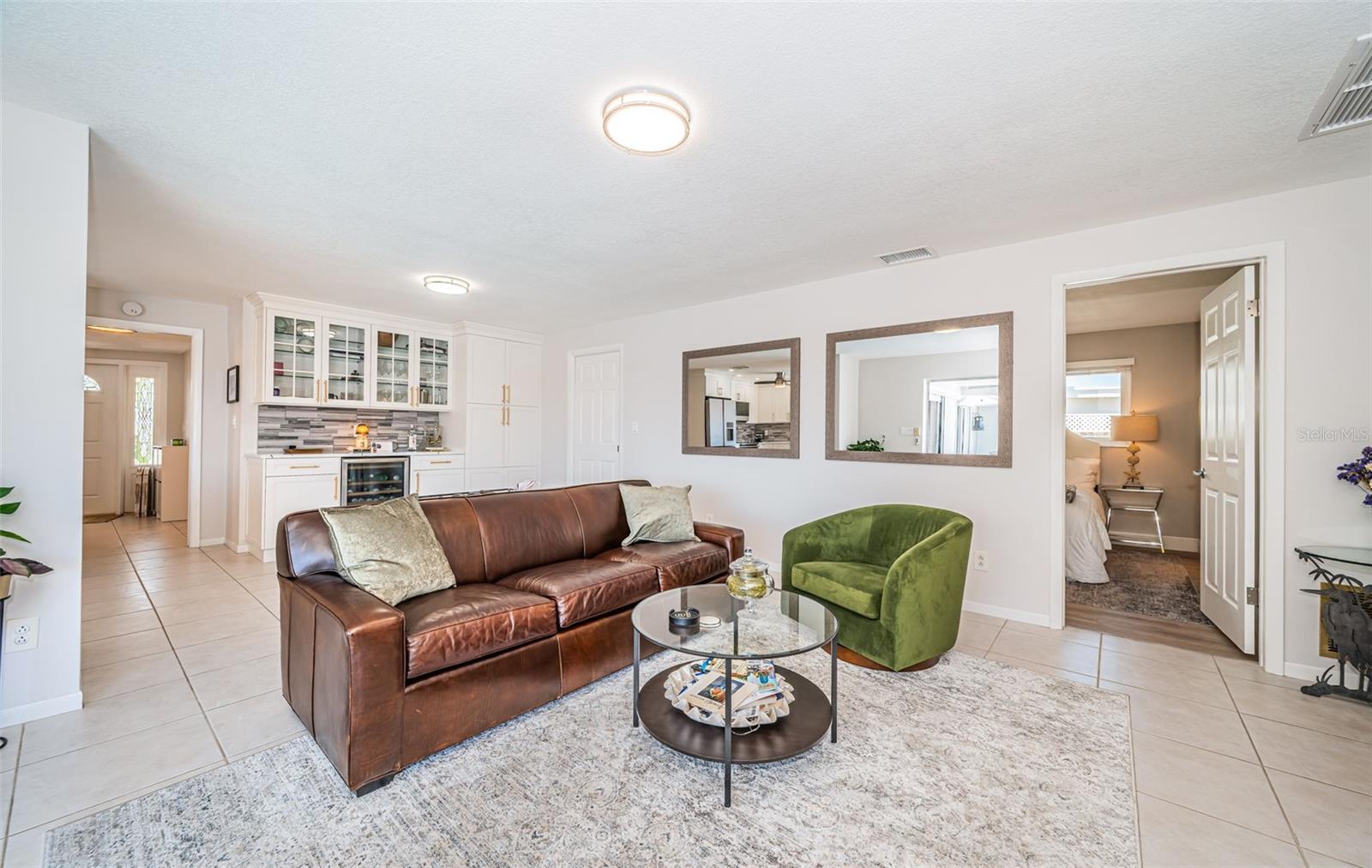 2180 DOLPHIN BLVD S, ST PETERSBURG, FL, 33707