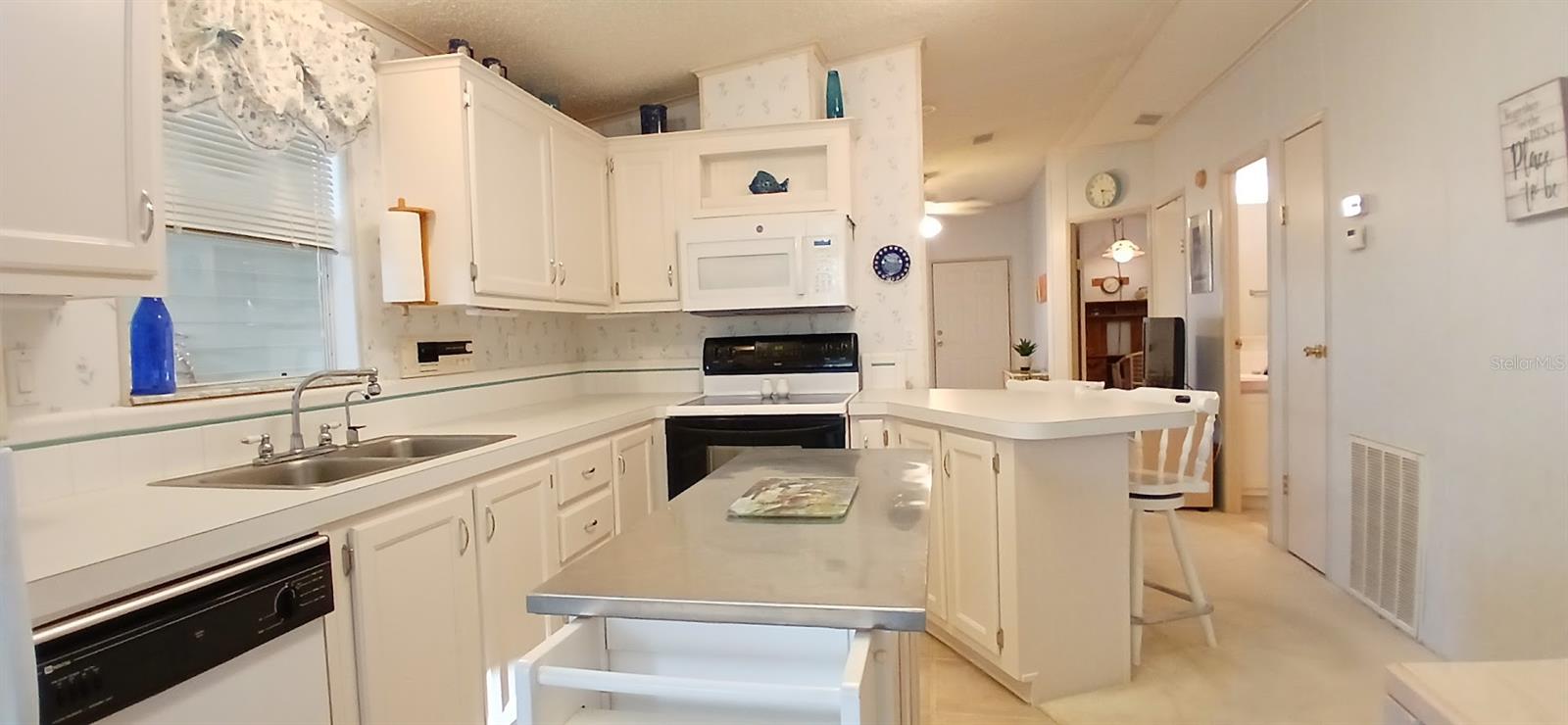 K4902885 Property Photo