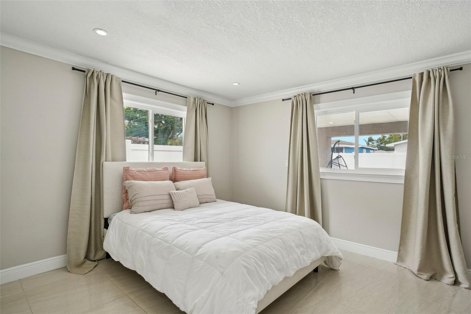 3421 36TH ST N, ST PETERSBURG, FL, 33713