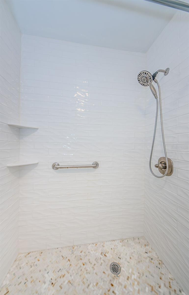 70 ASHLEY LN, OLDSMAR, FL, 34677