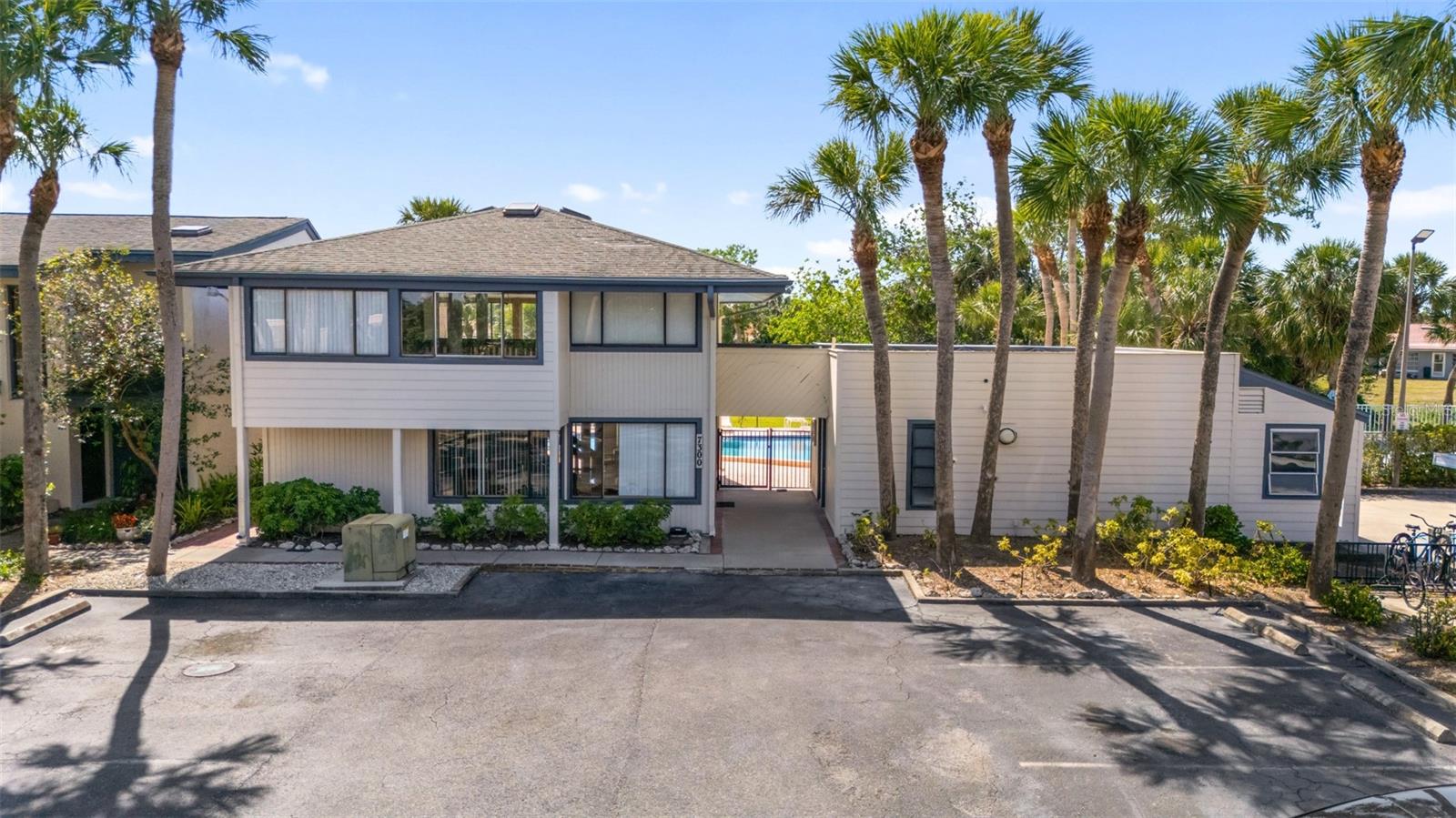 7218 CLOISTER DR #7218, SARASOTA, FL, 34231