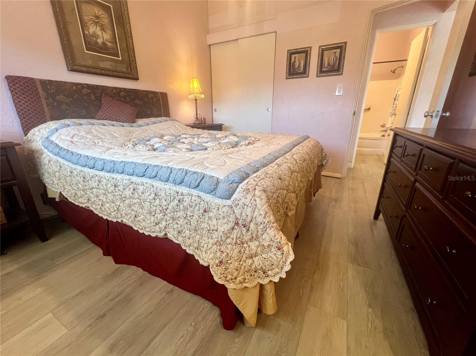 TB8373740 Property Photo