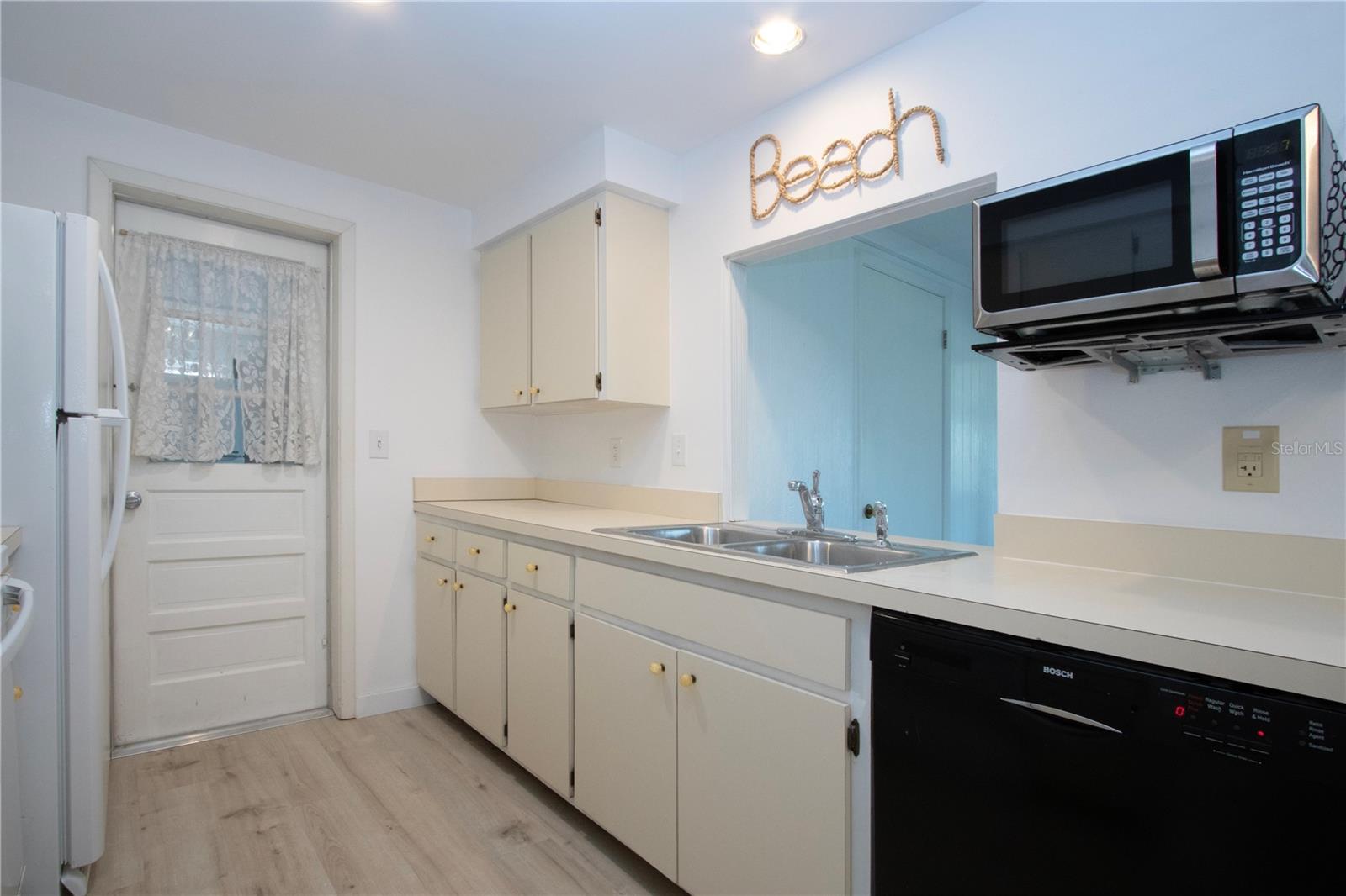 466 SUNNYSIDE DR, VENICE, FL, 34293