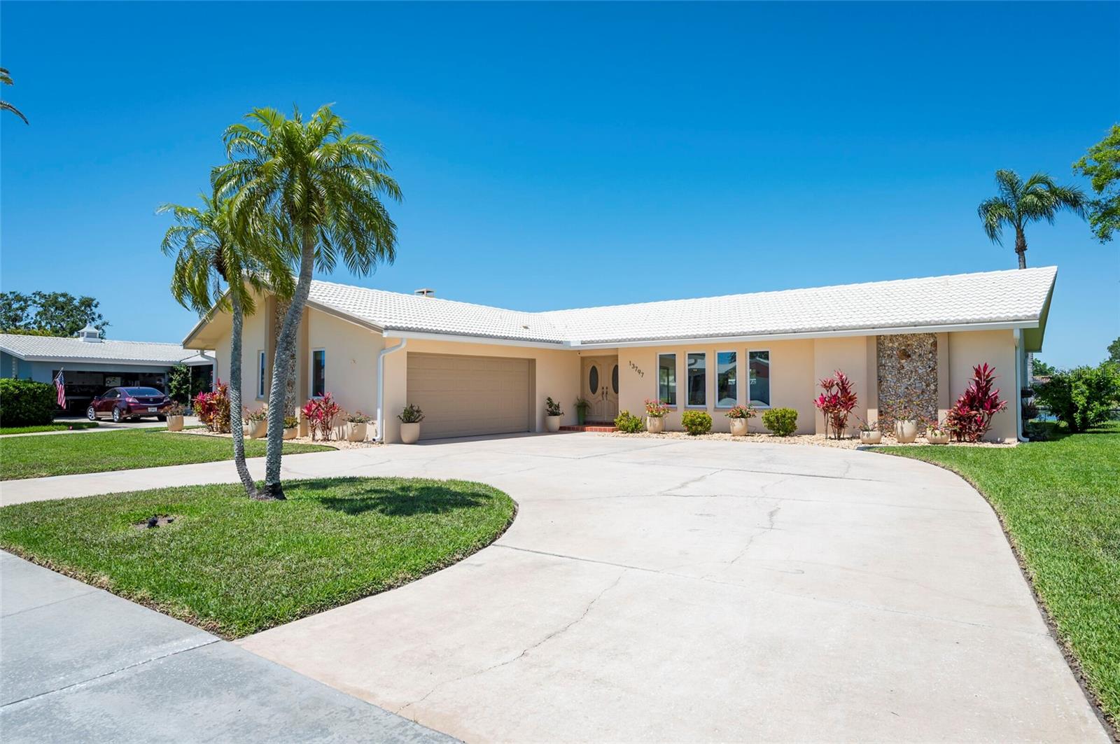 13797 PINECREST DR, LARGO, FL, 33774