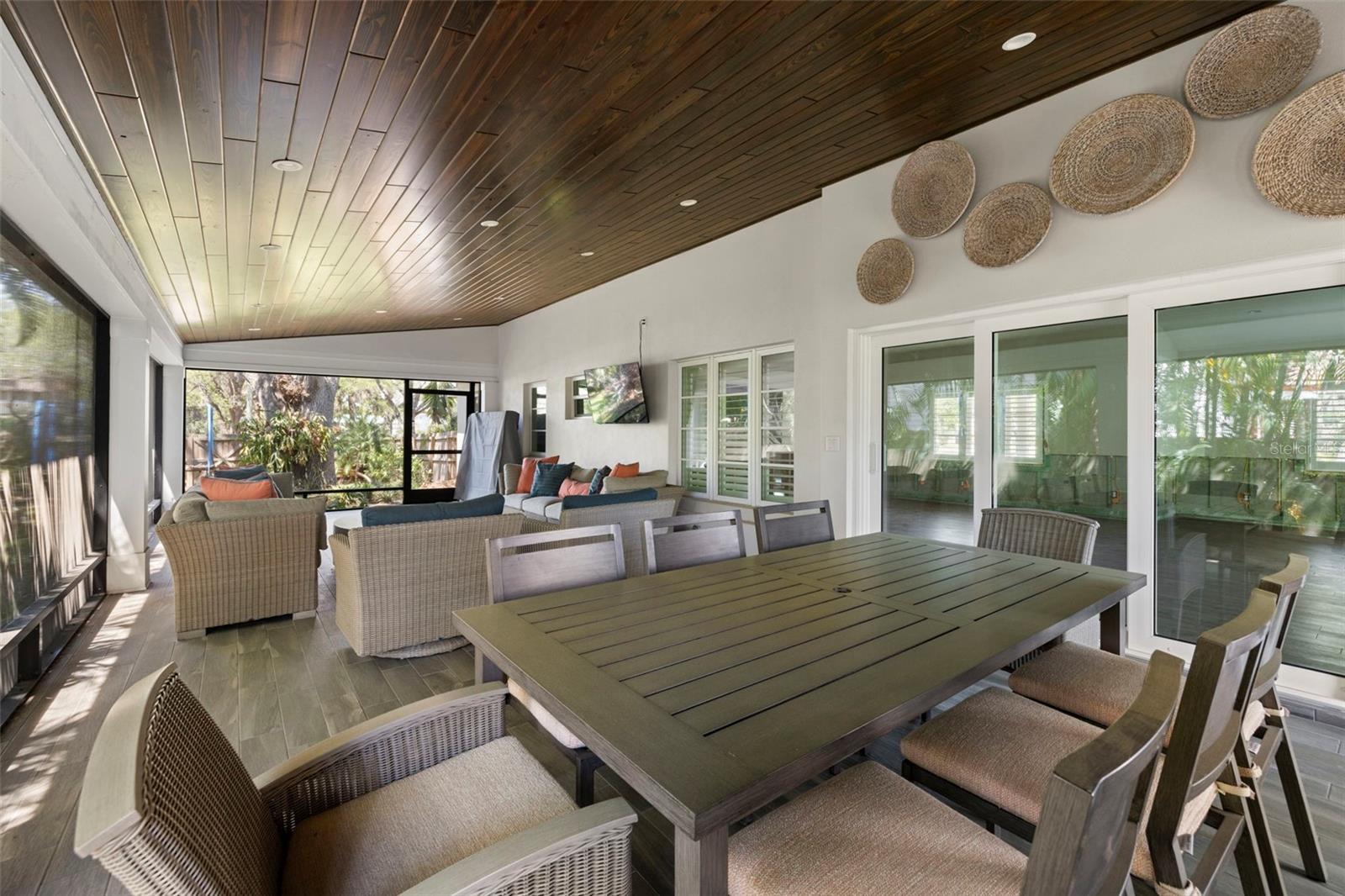 5001 W DICKENS AVE, TAMPA, FL, 33629