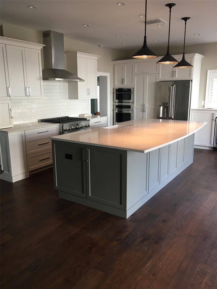 5001 W DICKENS AVE, TAMPA, FL, 33629