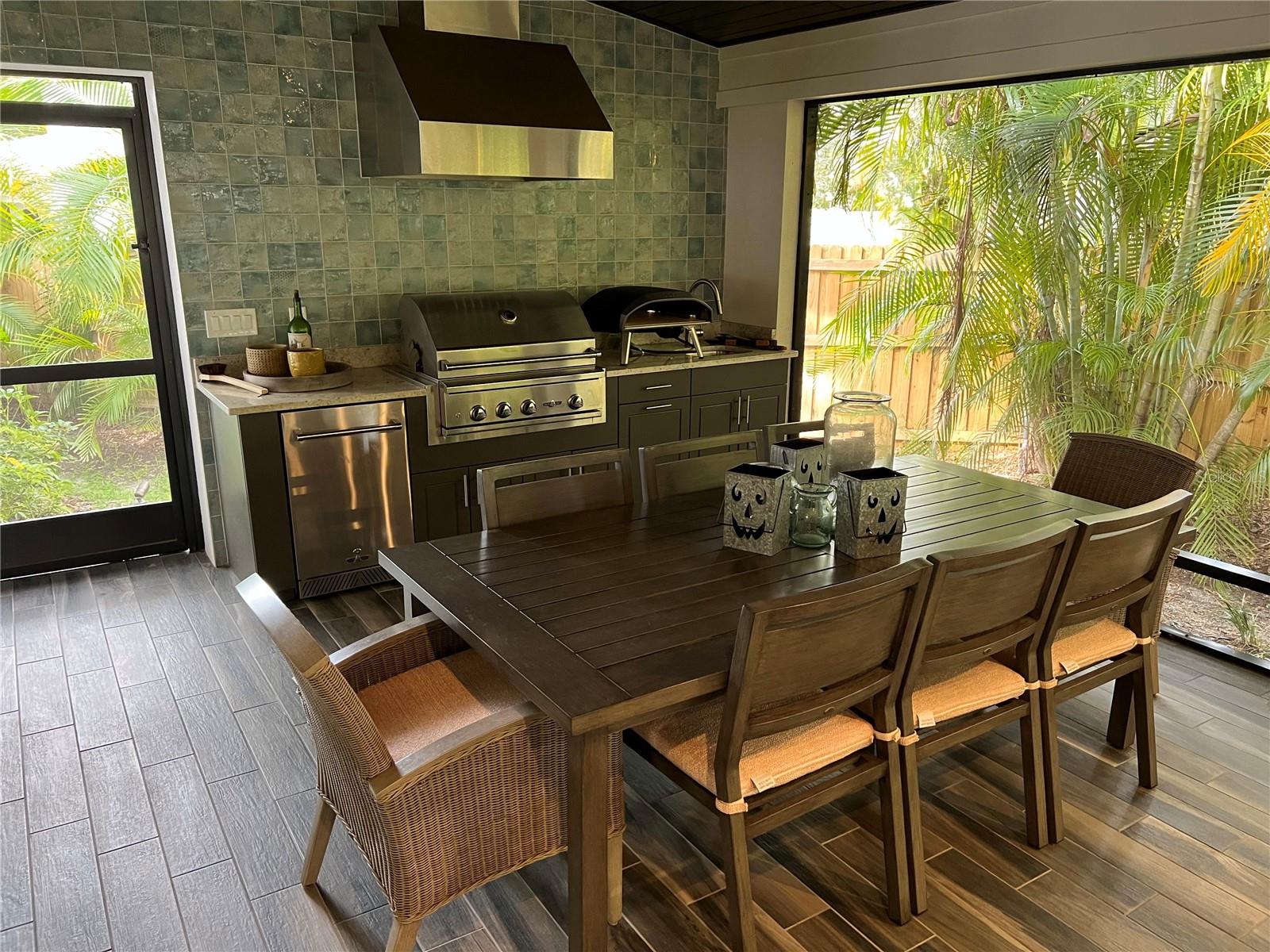 5001 W DICKENS AVE, TAMPA, FL, 33629