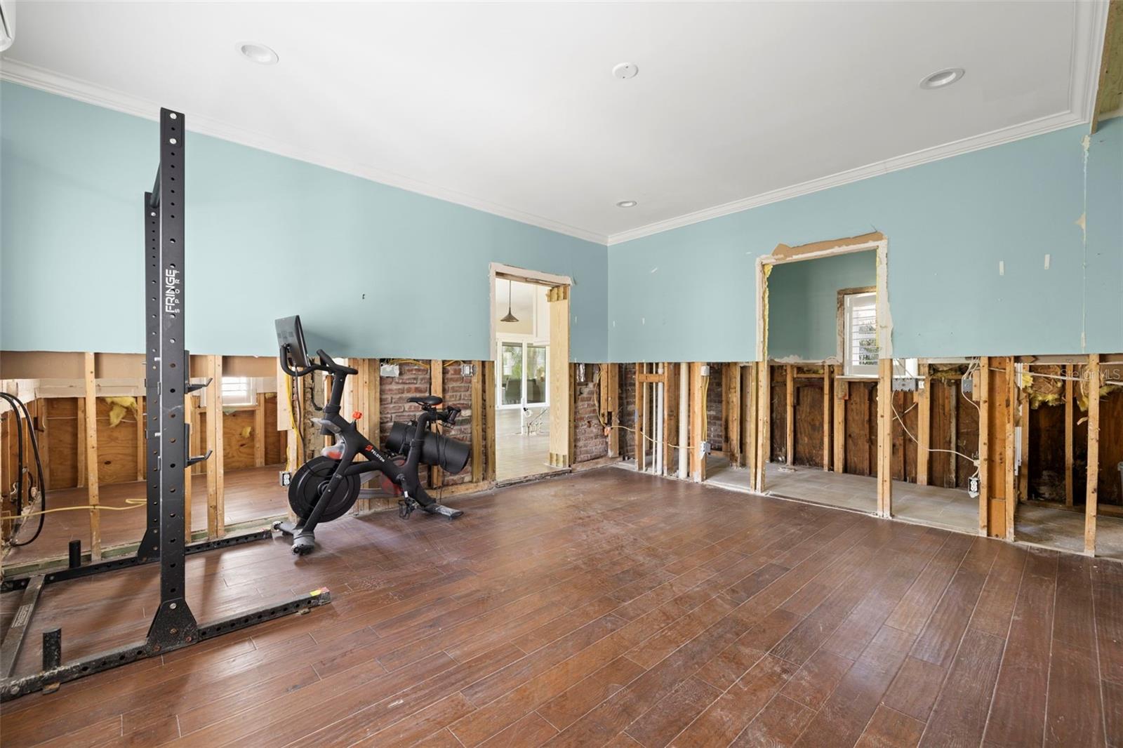 5001 W DICKENS AVE, TAMPA, FL, 33629