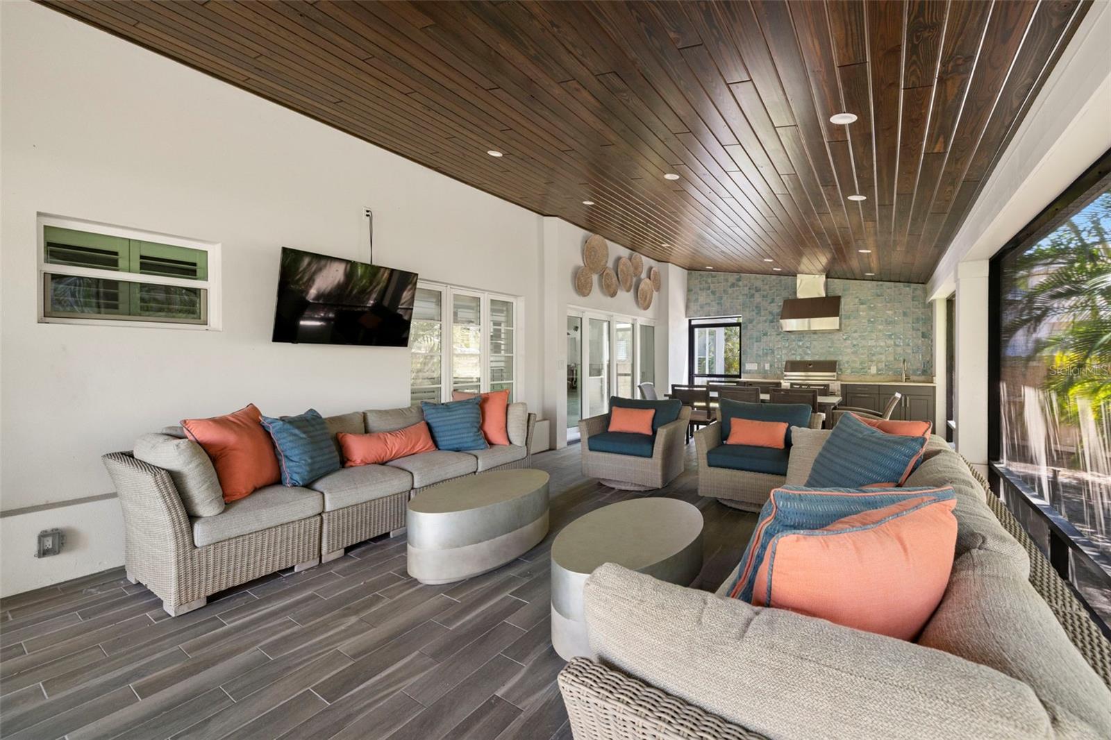 5001 W DICKENS AVE, TAMPA, FL, 33629