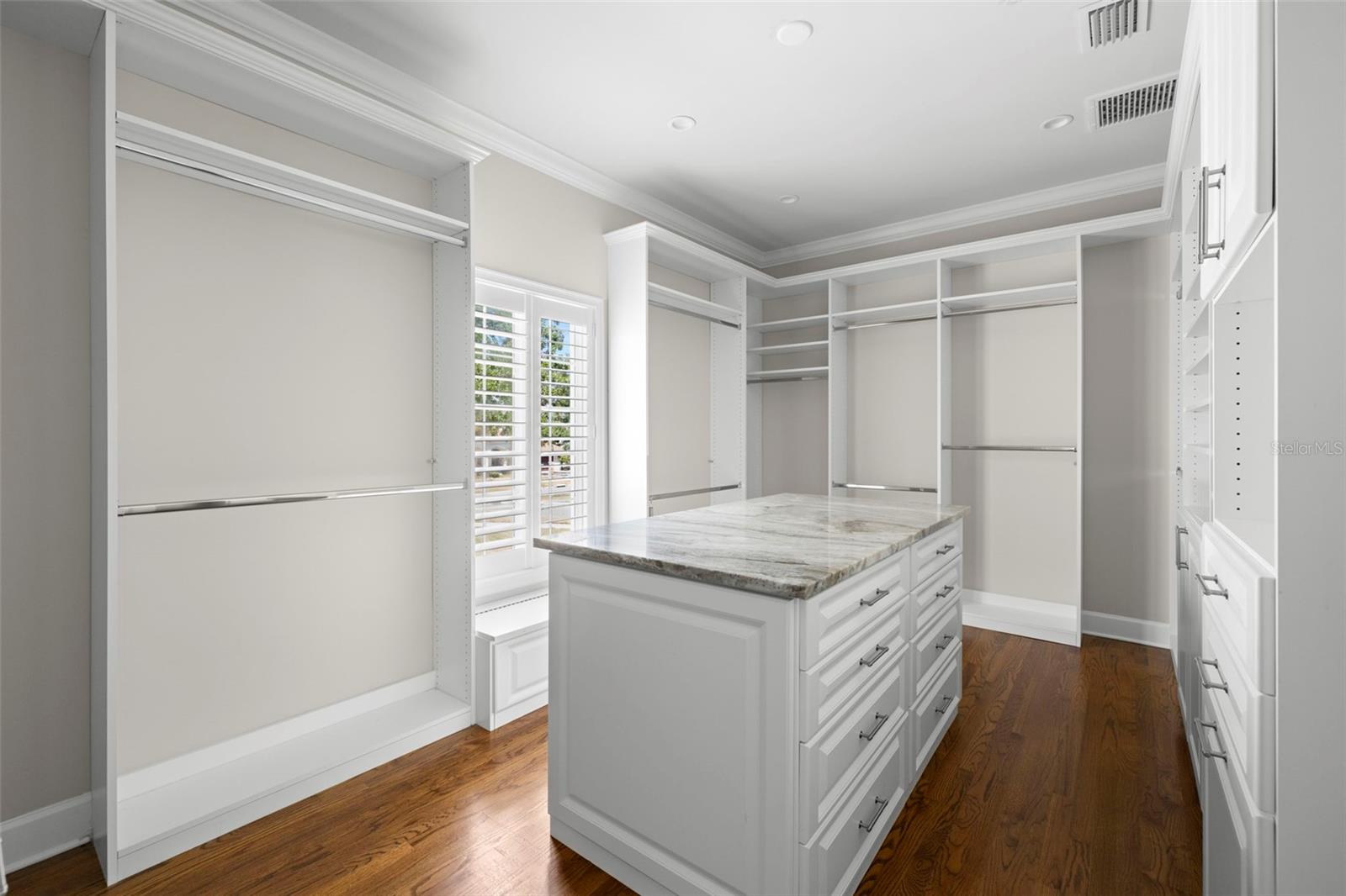 5001 W DICKENS AVE, TAMPA, FL, 33629