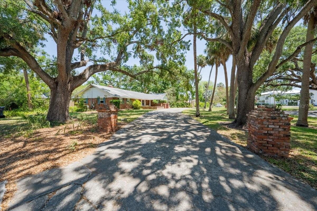 4315 W AZEELE ST, TAMPA, FL, 33609