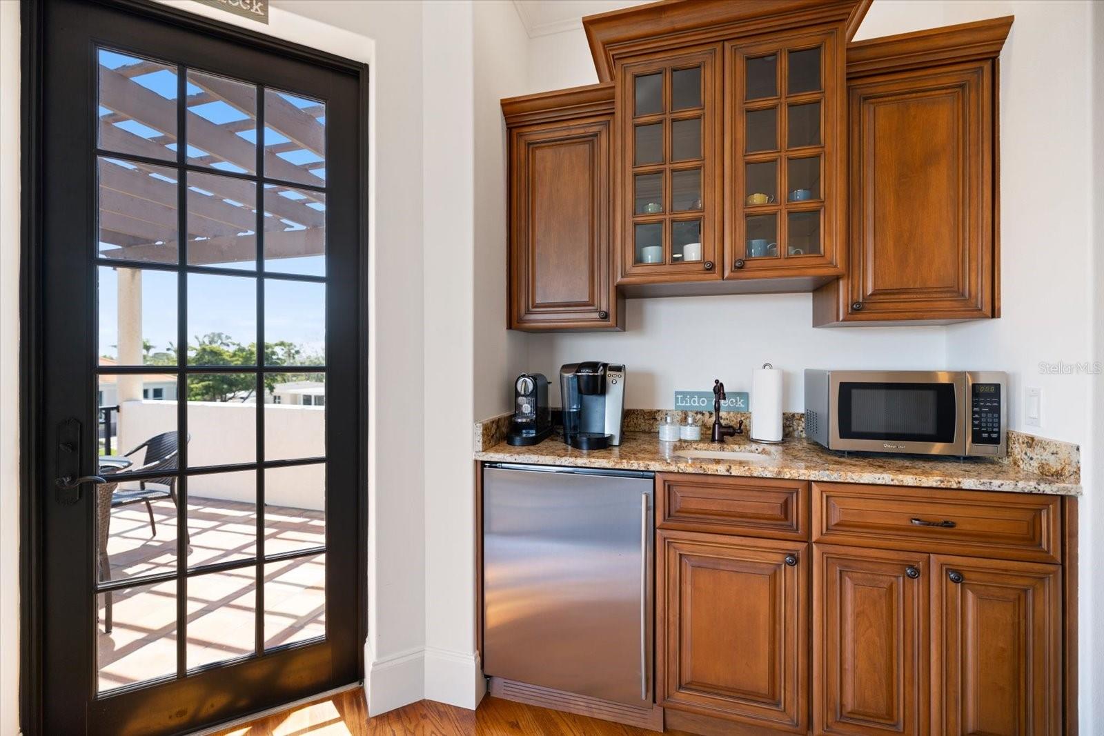 A4648699 Property Photo