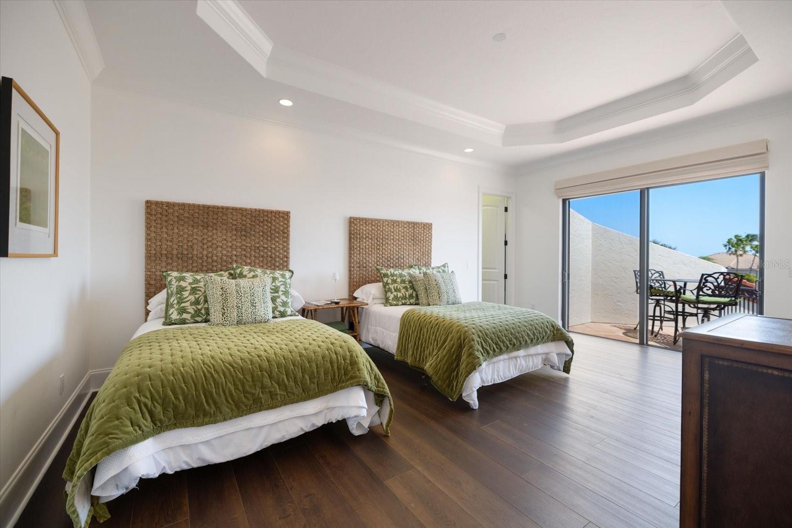 A4648699 Property Photo