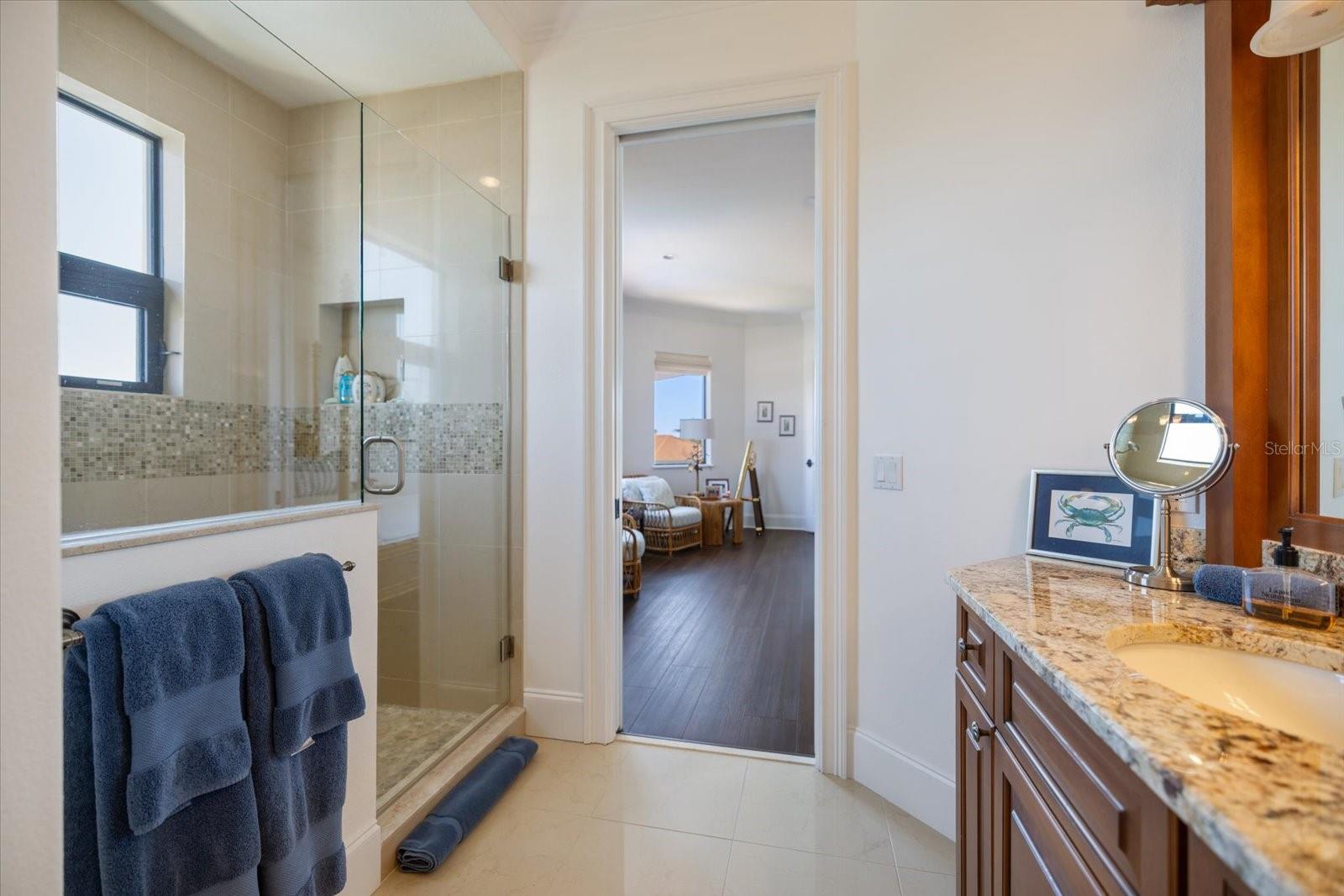 A4648699 Property Photo