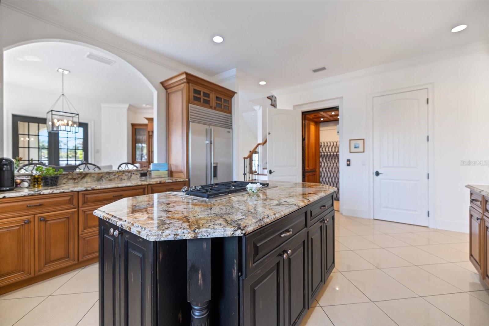 A4648699 Property Photo