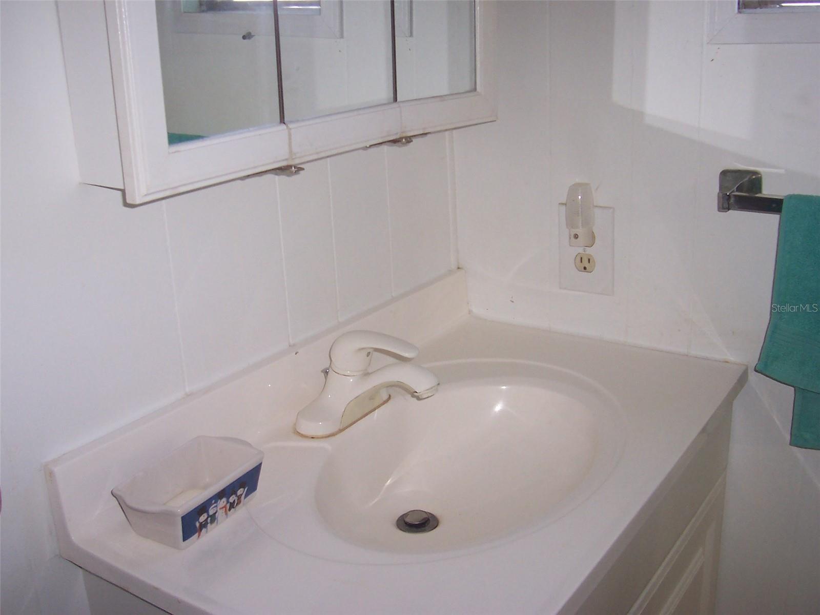 TB8373912 Property Photo