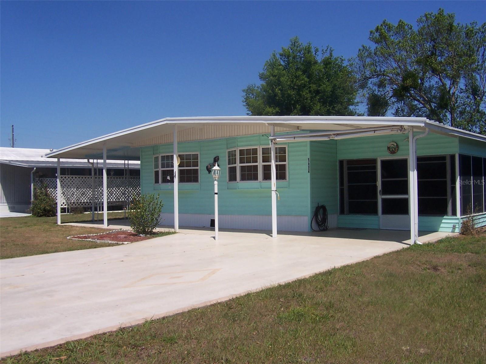 TB8373912 Property Photo