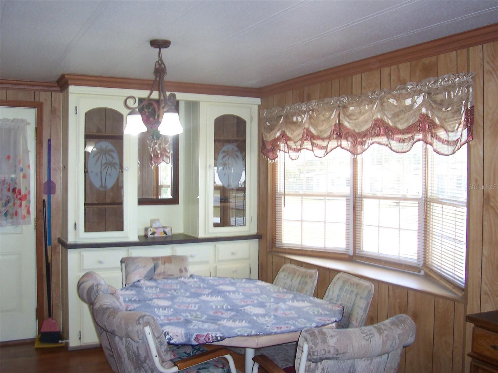 TB8373912 Property Photo