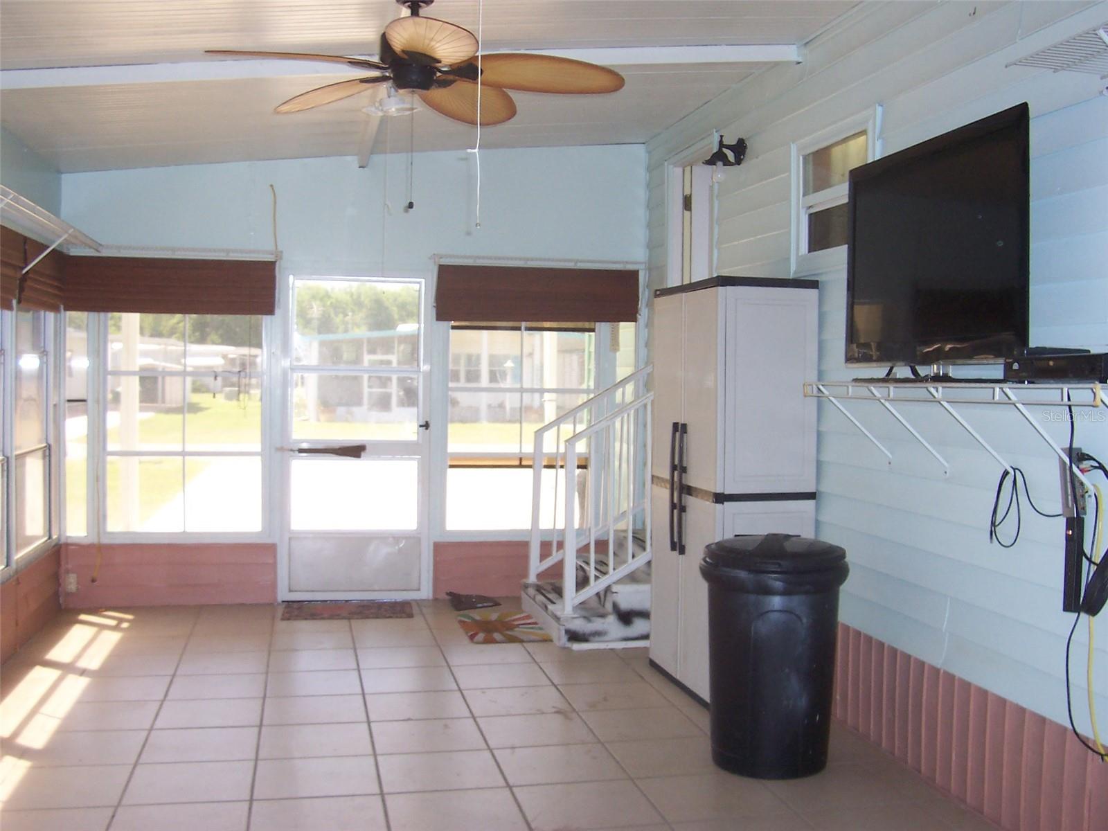 TB8373912 Property Photo