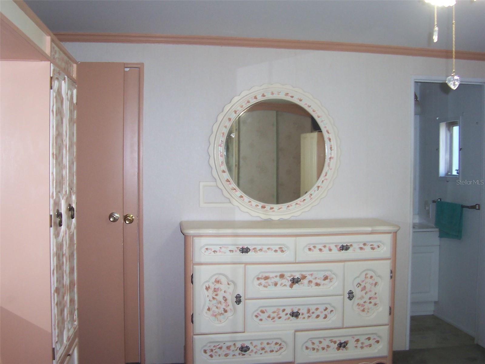 TB8373912 Property Photo