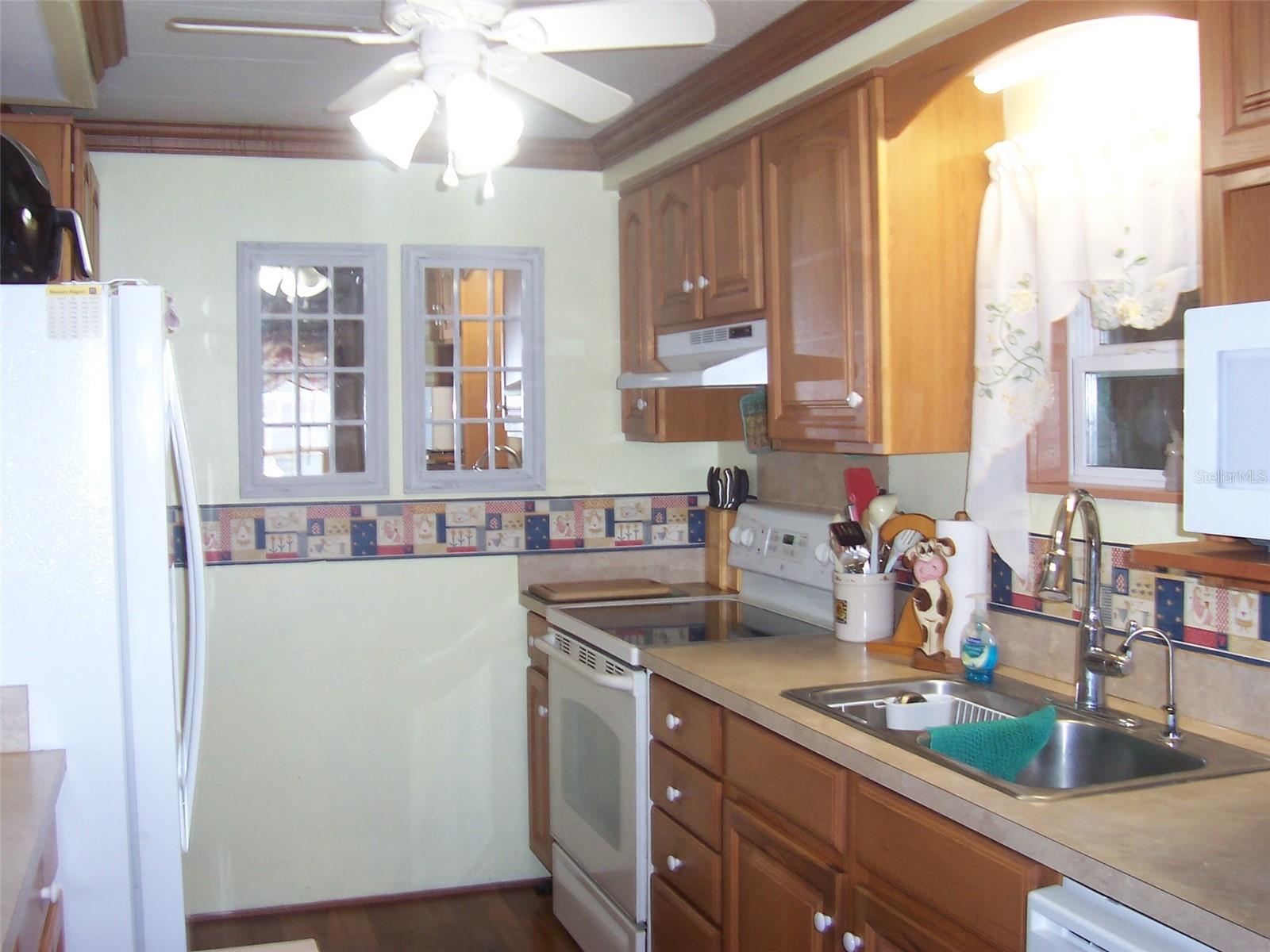 TB8373912 Property Photo