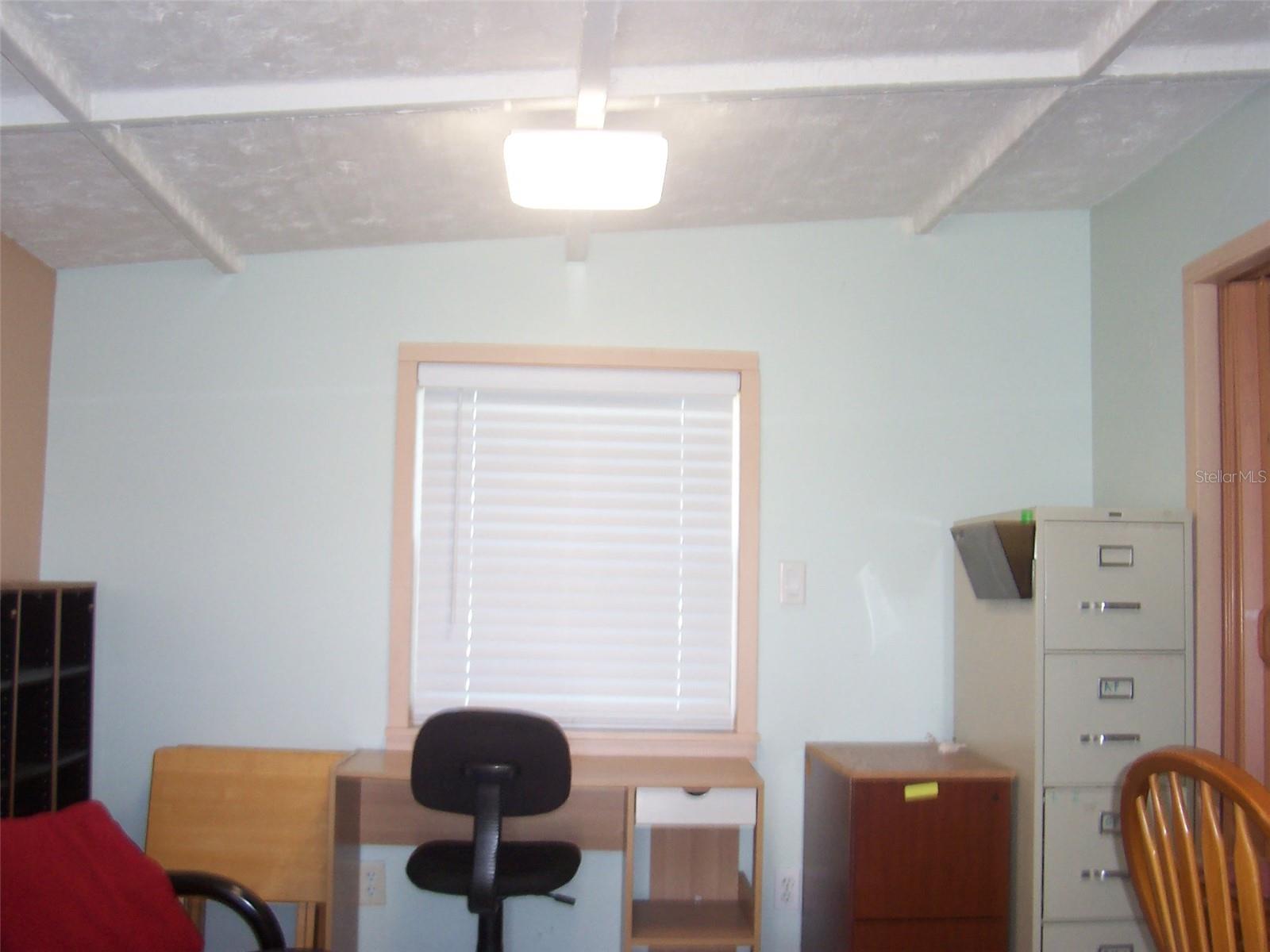 TB8373912 Property Photo