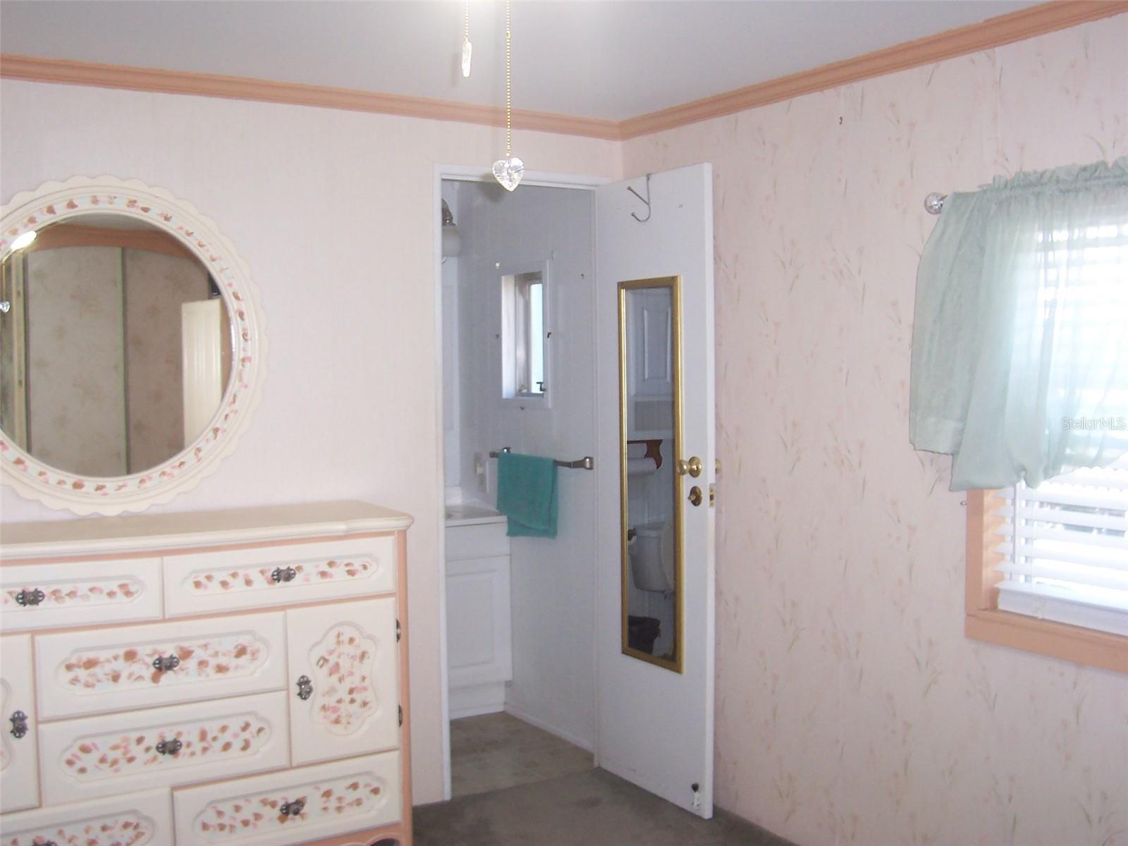 TB8373912 Property Photo