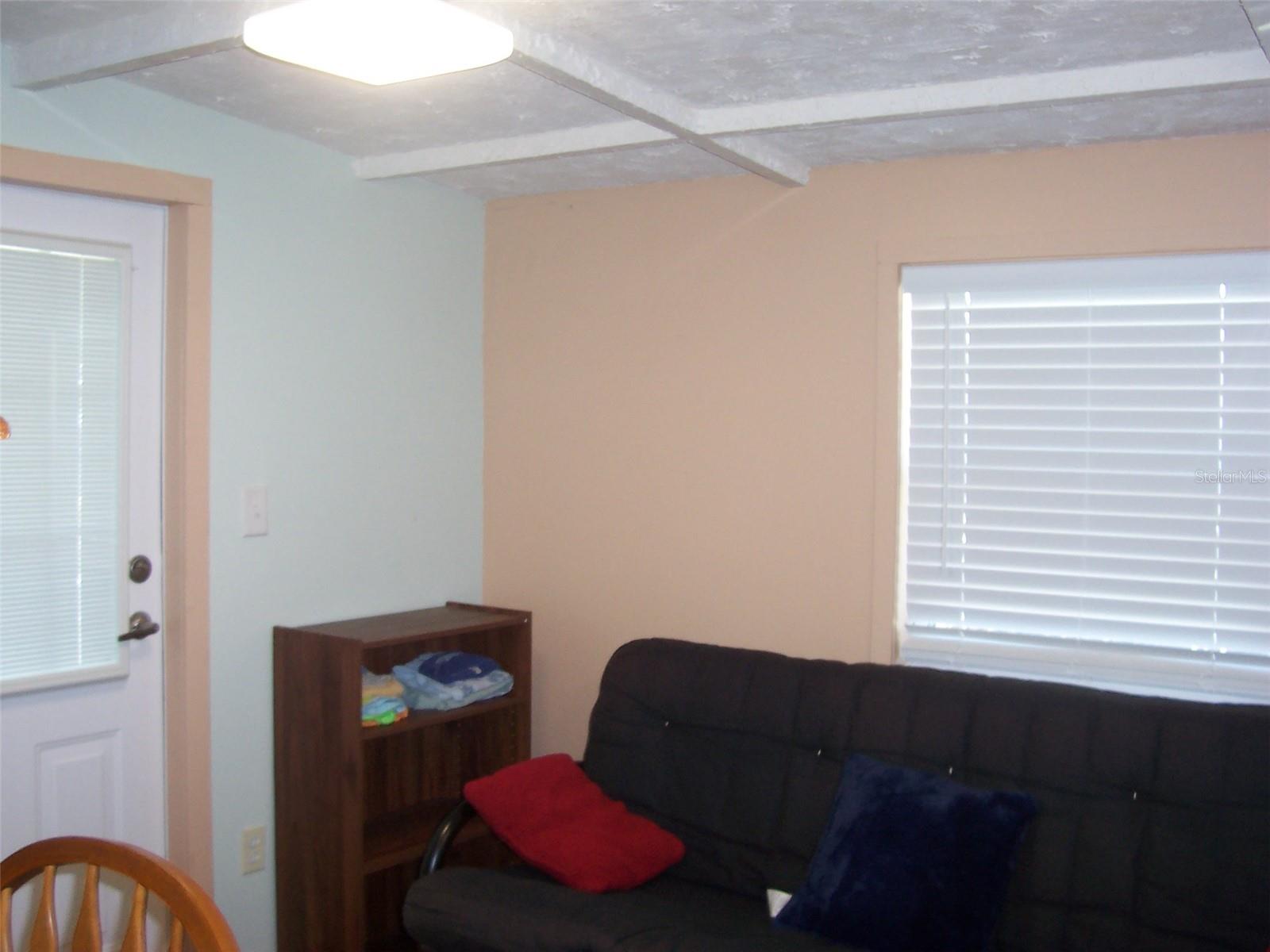 TB8373912 Property Photo