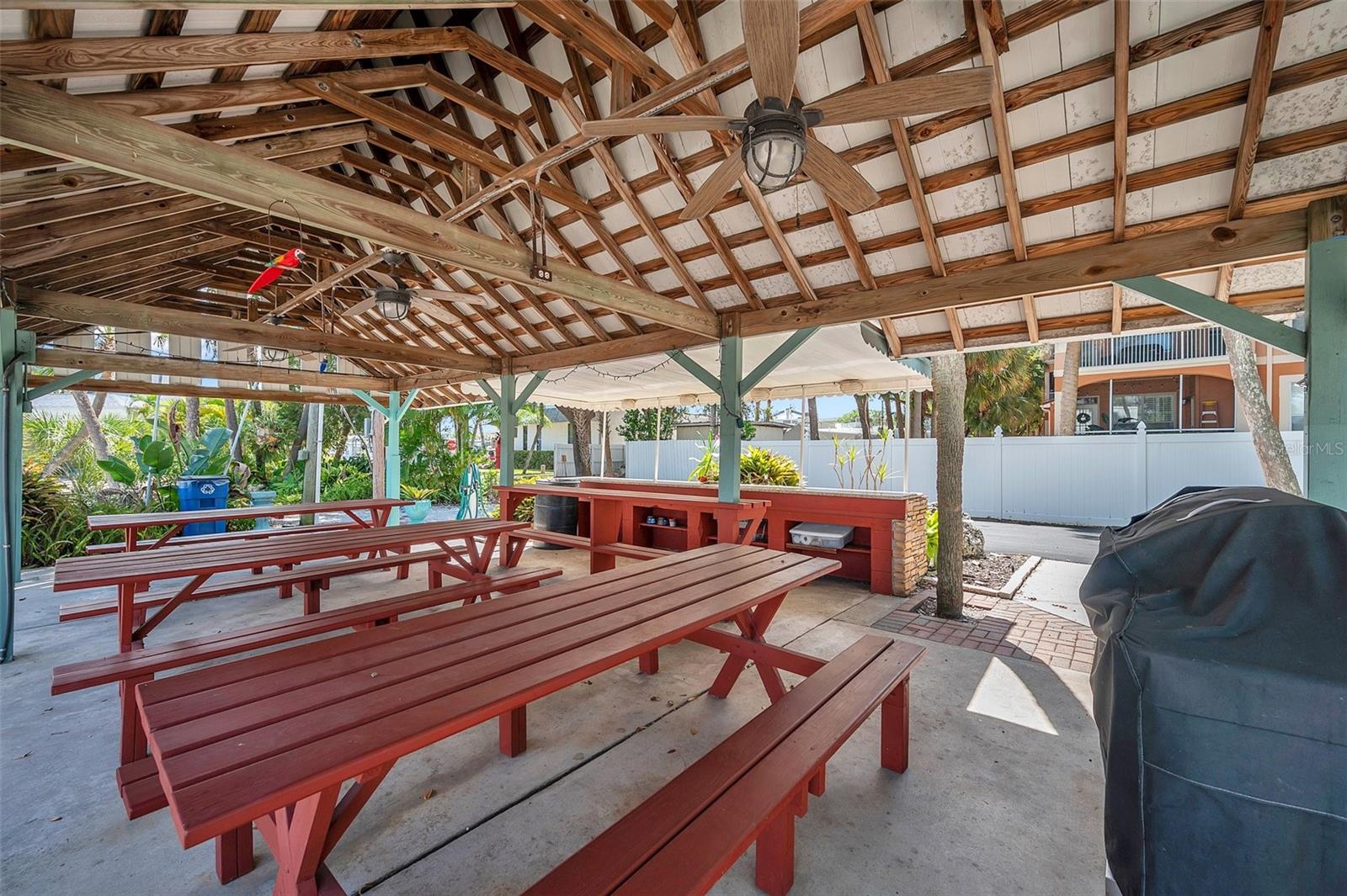 4851 W GANDY BLVD #B6 L27, TAMPA, FL, 33611