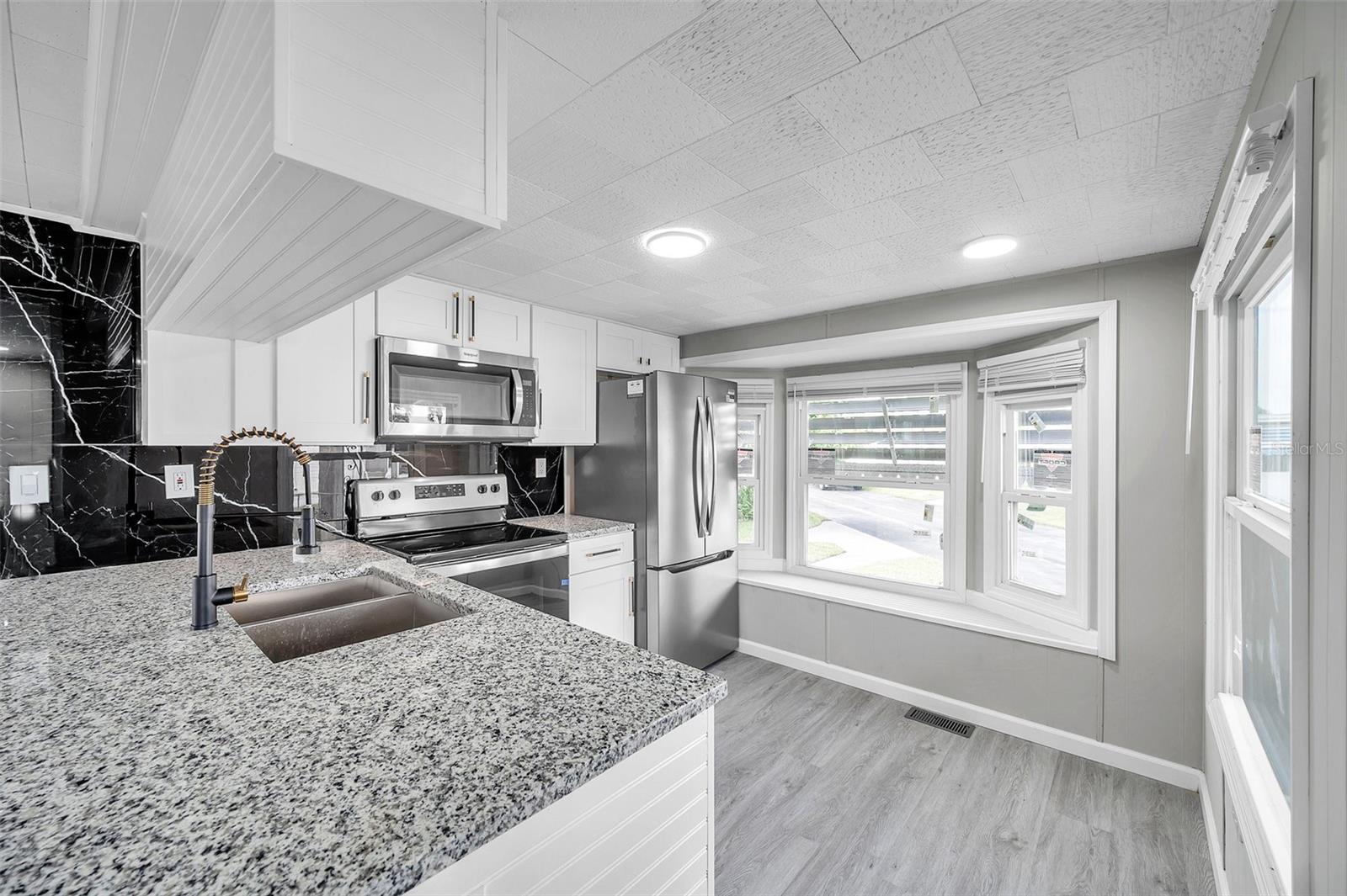 4851 W GANDY BLVD #B6 L27, TAMPA, FL, 33611