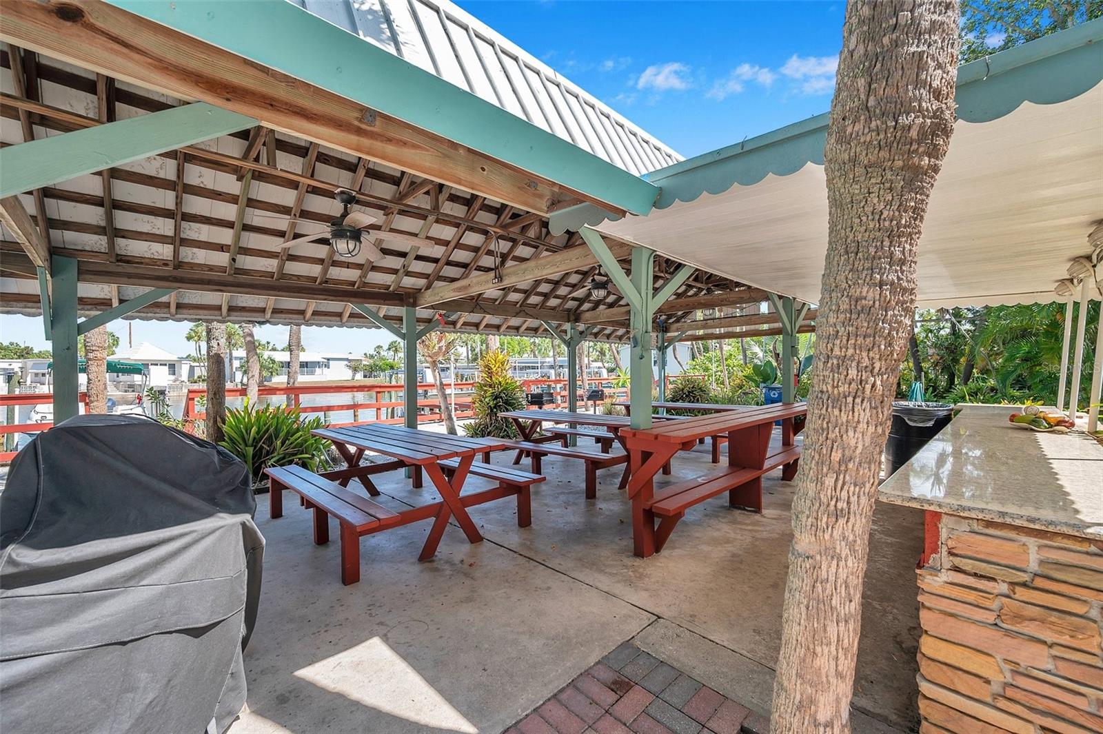 4851 W GANDY BLVD #B6 L27, TAMPA, FL, 33611