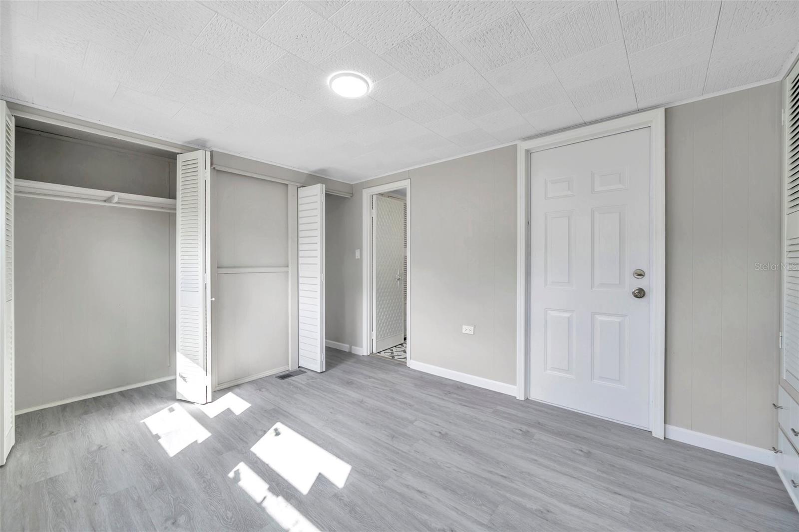 4851 W GANDY BLVD #B6 L27, TAMPA, FL, 33611