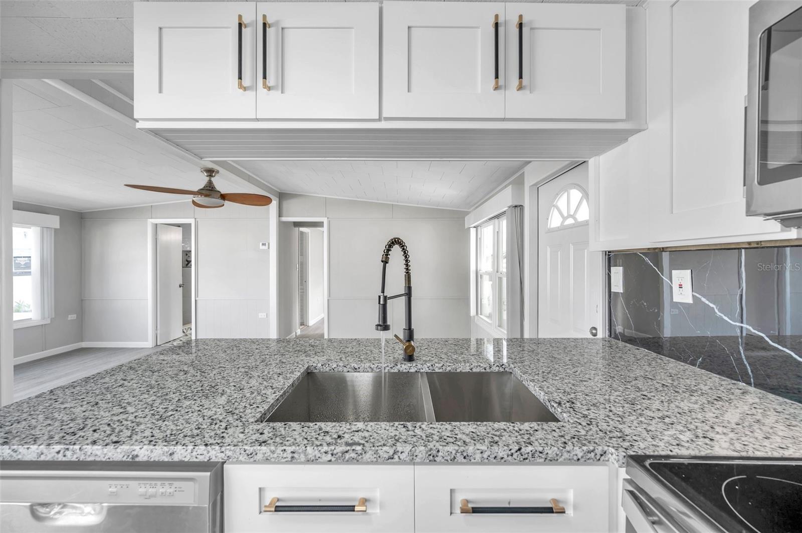 4851 W GANDY BLVD #B6 L27, TAMPA, FL, 33611