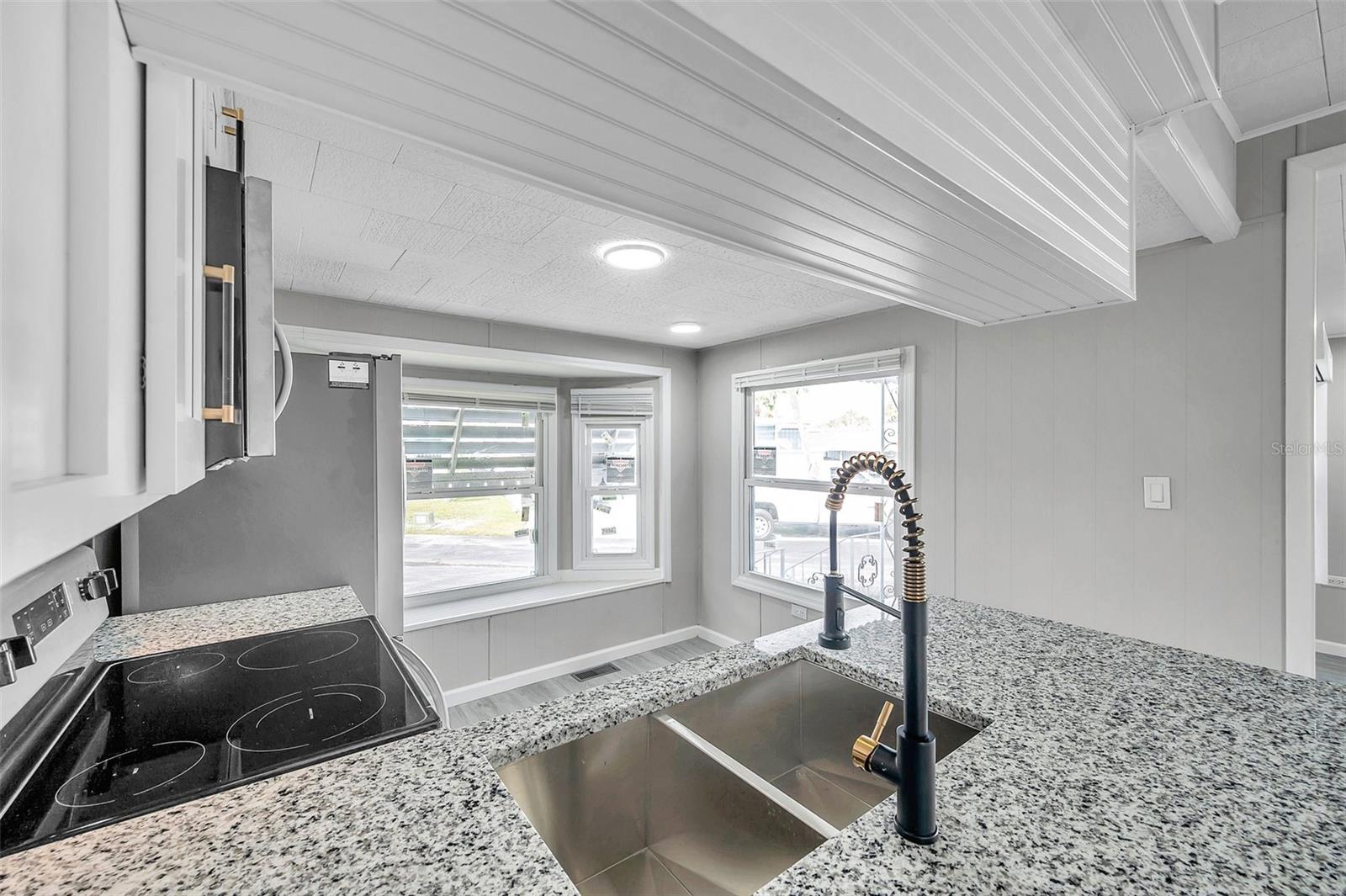 4851 W GANDY BLVD #B6 L27, TAMPA, FL, 33611