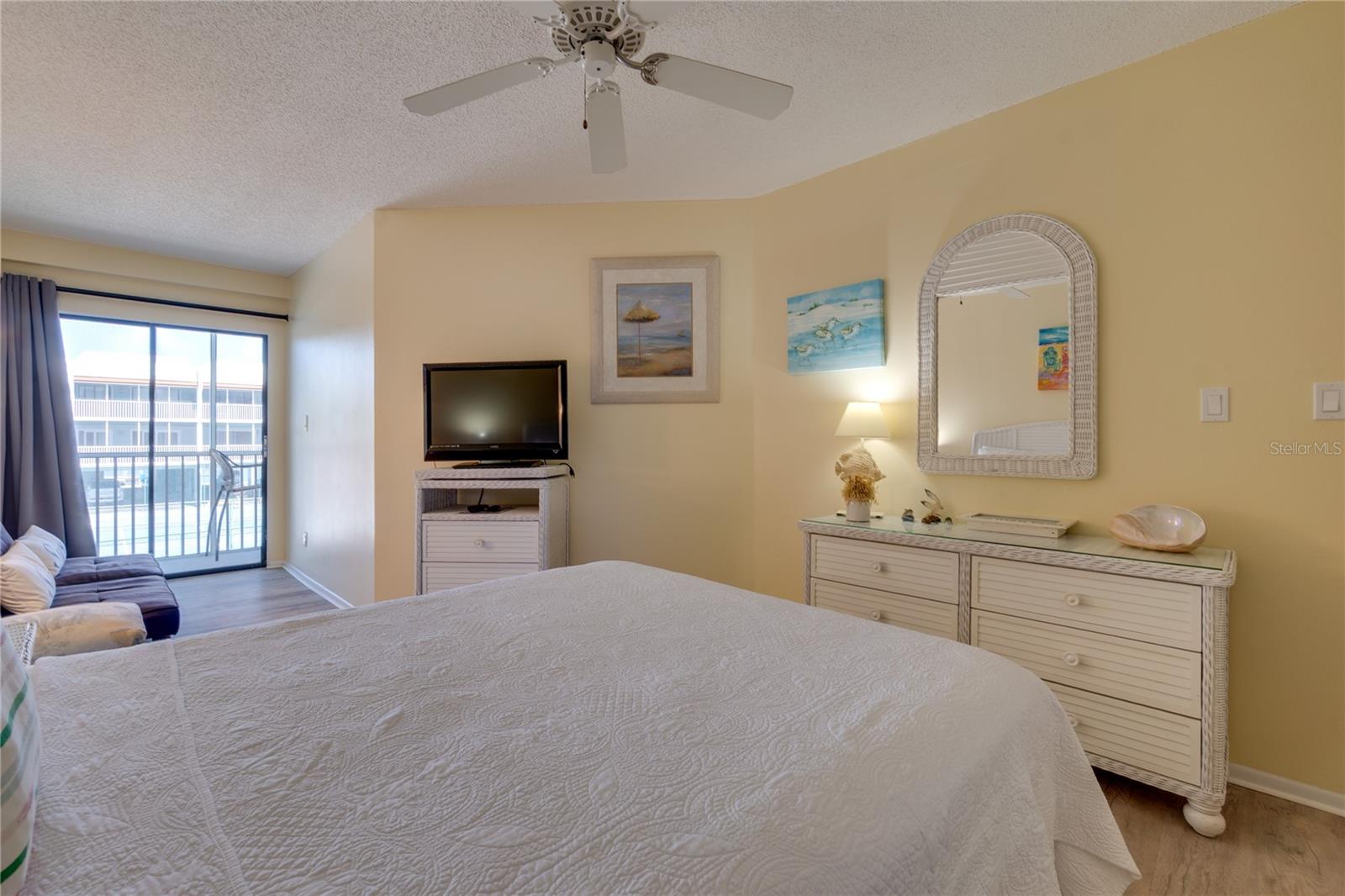 901 GULF DR S #3, BRADENTON BEACH, FL, 34217