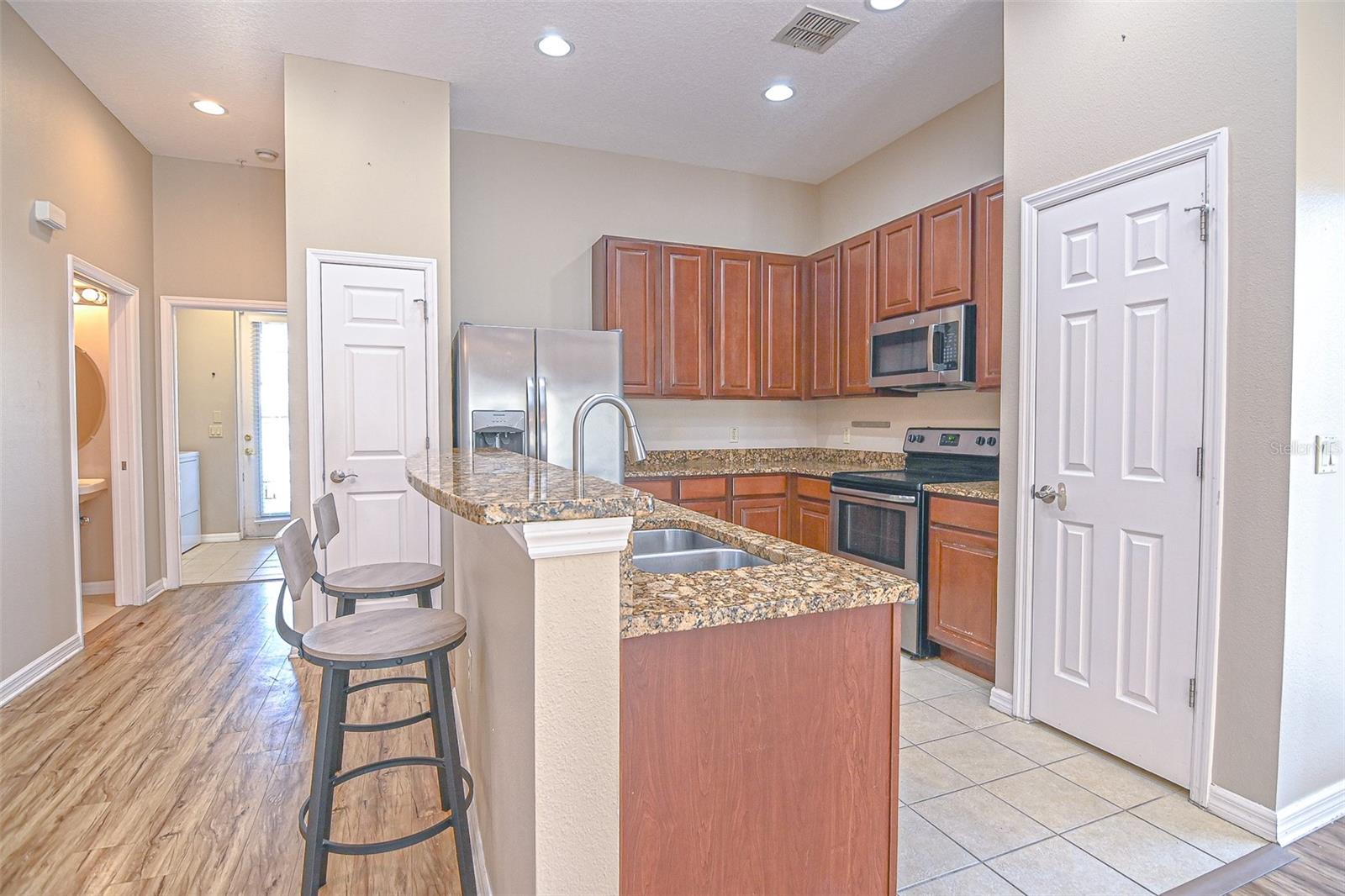 3704 AVALON PARK EAST BLVD, ORLANDO, FL, 32828