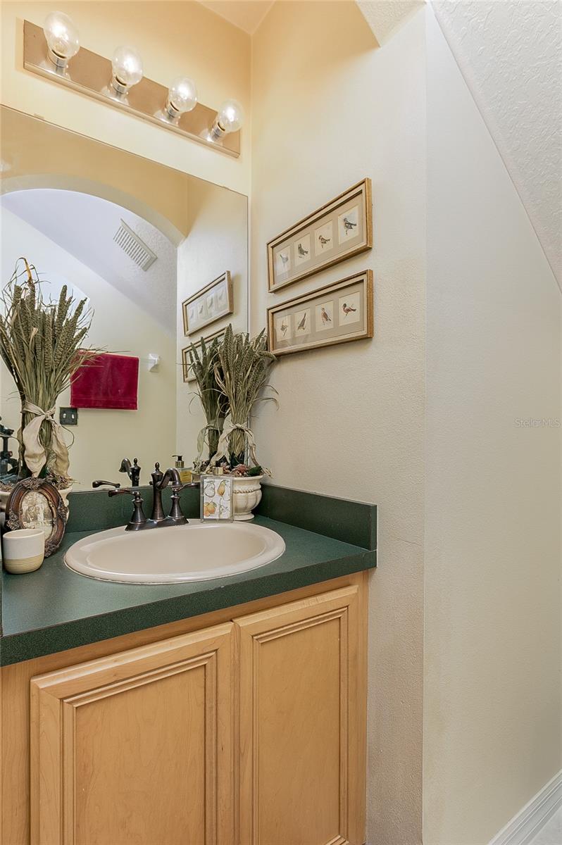 821 N LAKE CLAIRE CIR, OVIEDO, FL, 32765