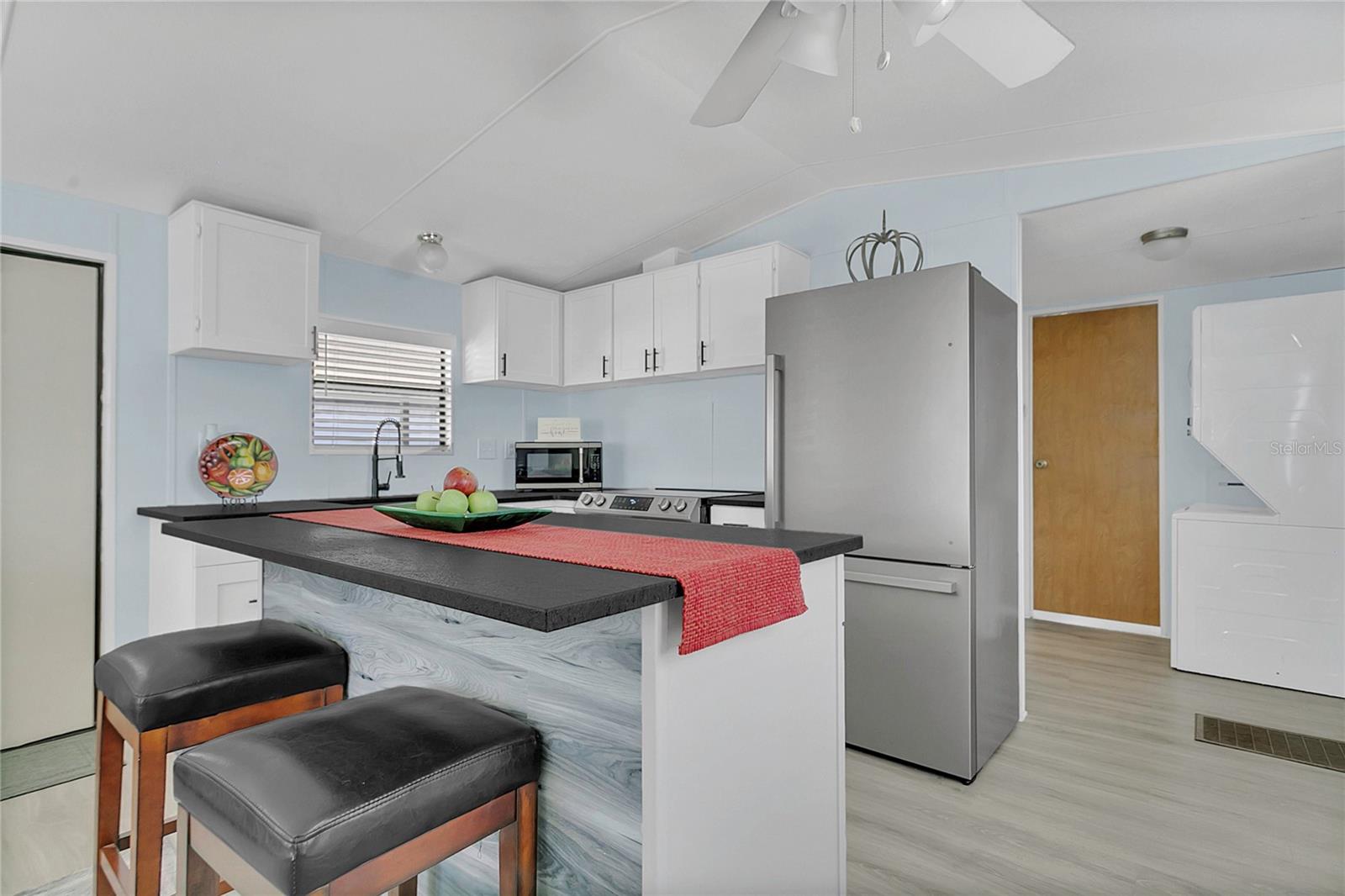 634 COTTAGE PARK LN, LEESBURG, FL, 34748