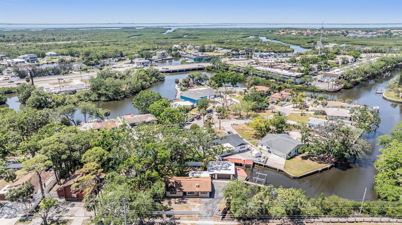 8816 MEMORIAL HWY, TAMPA, FL, 33615