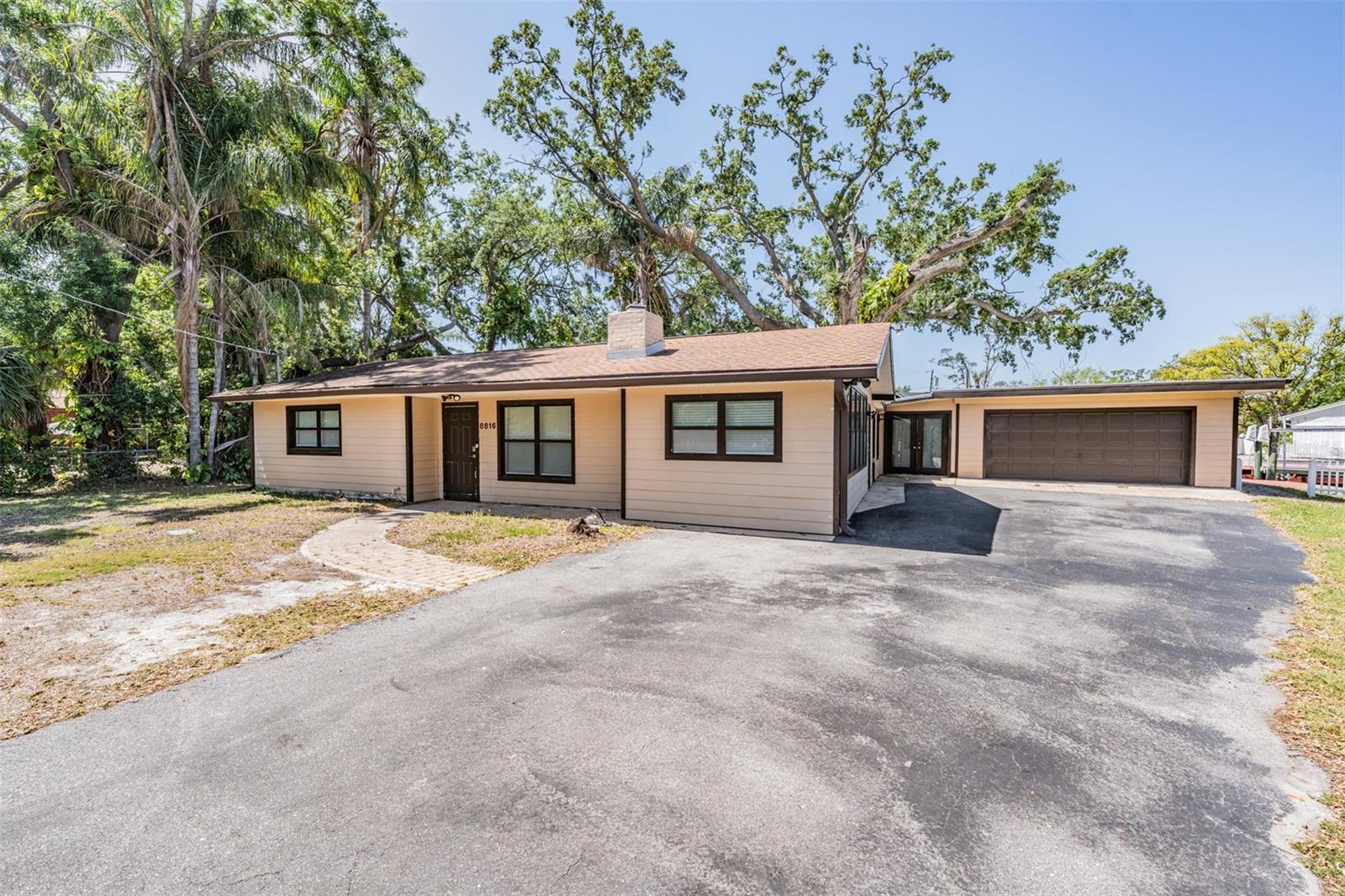 8816 MEMORIAL HWY, TAMPA, FL, 33615