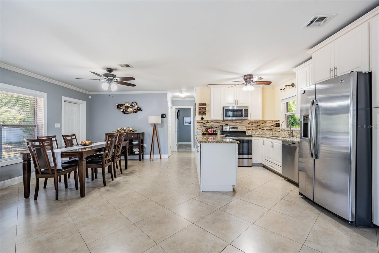 8816 MEMORIAL HWY, TAMPA, FL, 33615