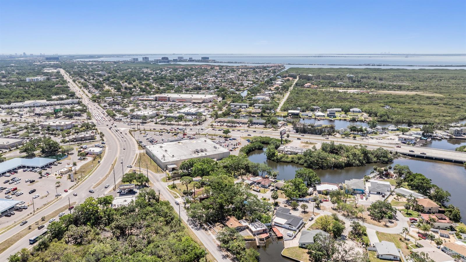 8816 MEMORIAL HWY, TAMPA, FL, 33615