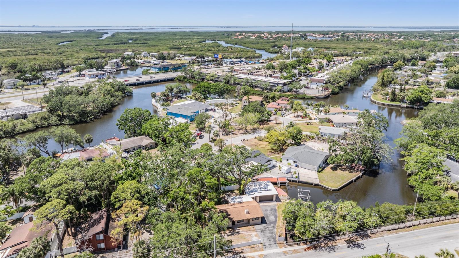 8816 MEMORIAL HWY, TAMPA, FL, 33615