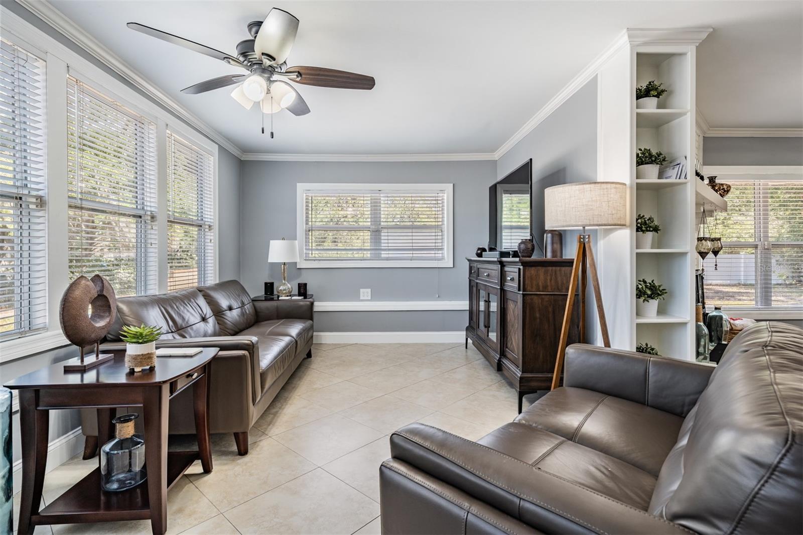 8816 MEMORIAL HWY, TAMPA, FL, 33615