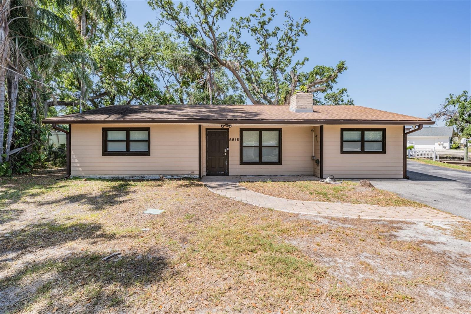 8816 MEMORIAL HWY, TAMPA, FL, 33615