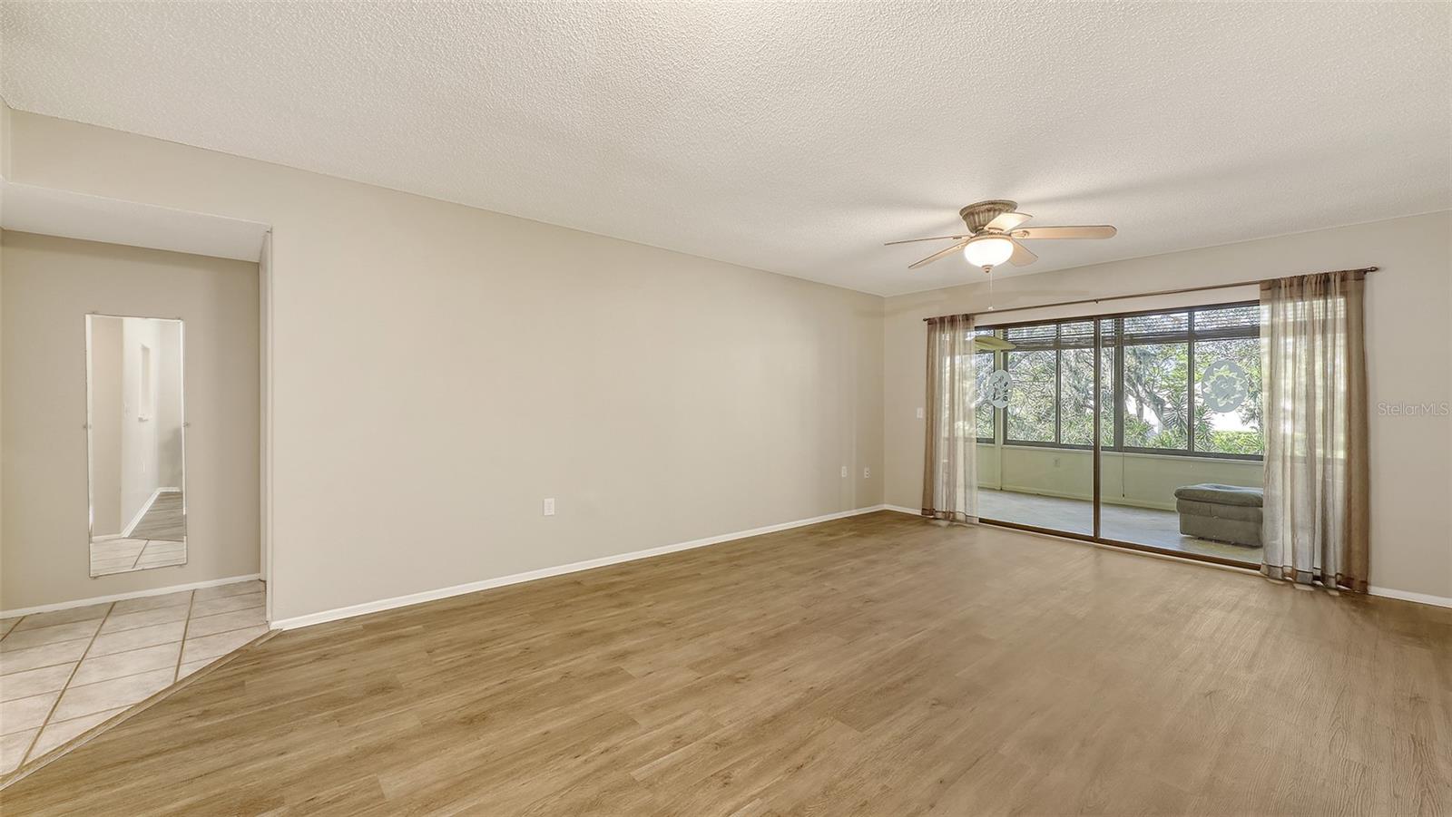 811 OAK DR #811, BRADENTON, FL, 34210