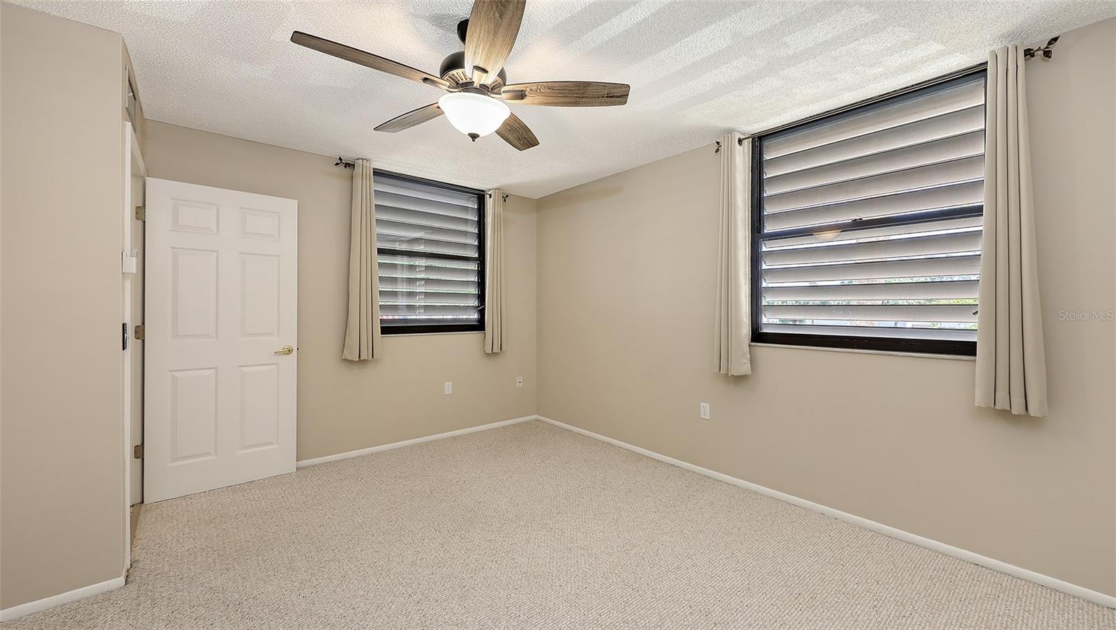 811 OAK DR #811, BRADENTON, FL, 34210