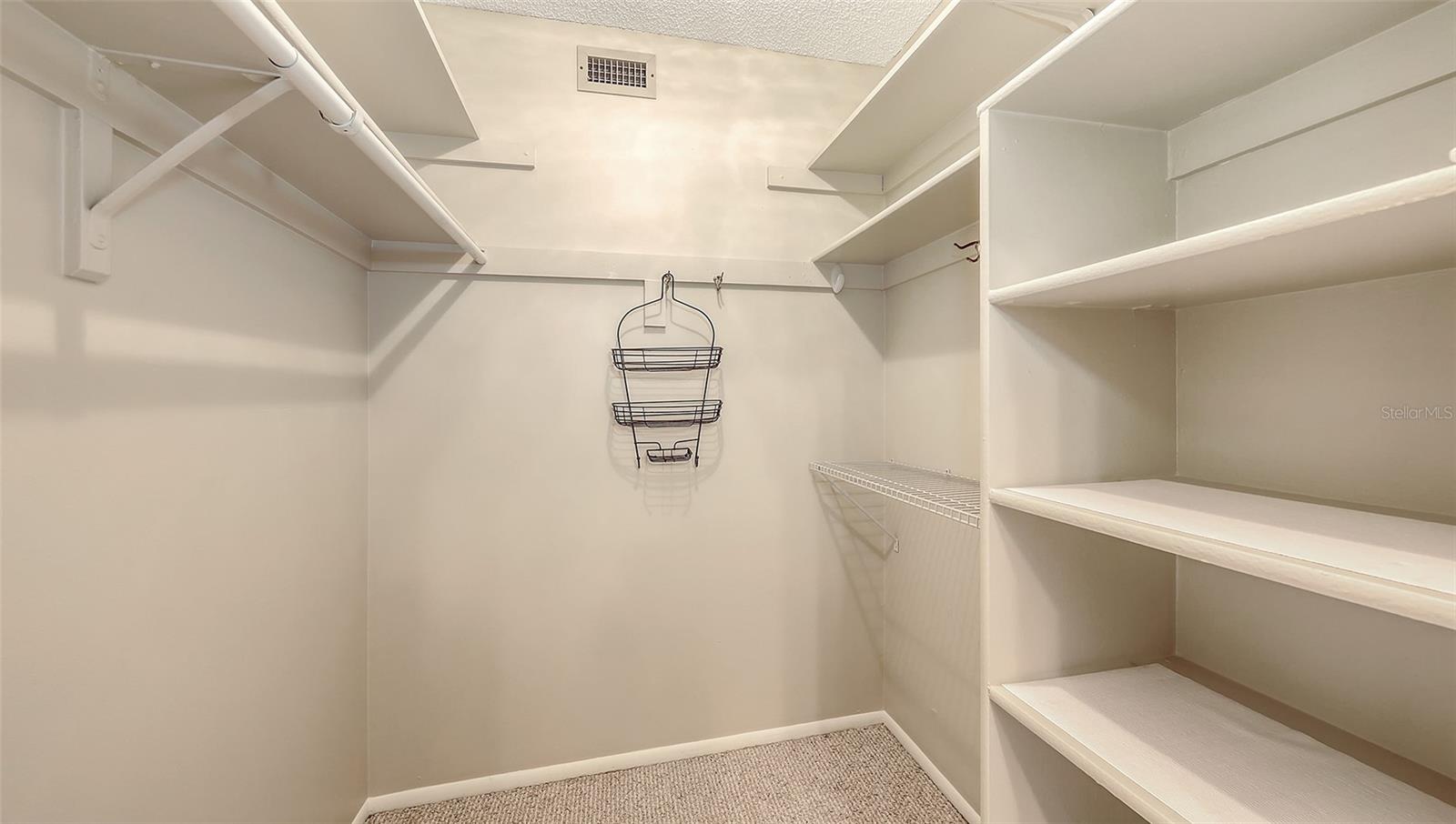 811 OAK DR #811, BRADENTON, FL, 34210