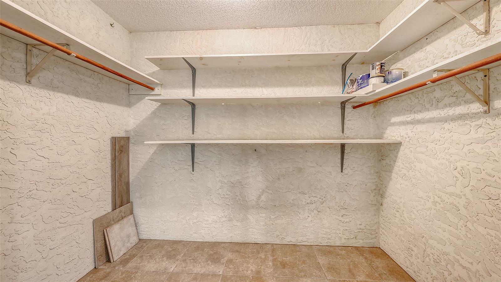 811 OAK DR #811, BRADENTON, FL, 34210